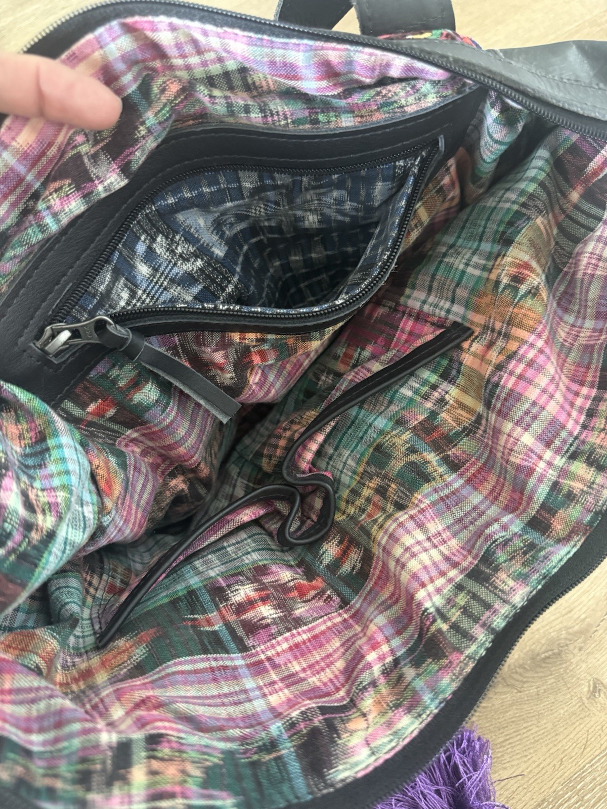 Women’s Black & Multicolor Tote Bag Zip Top Detachable Strap & backpack Pockets