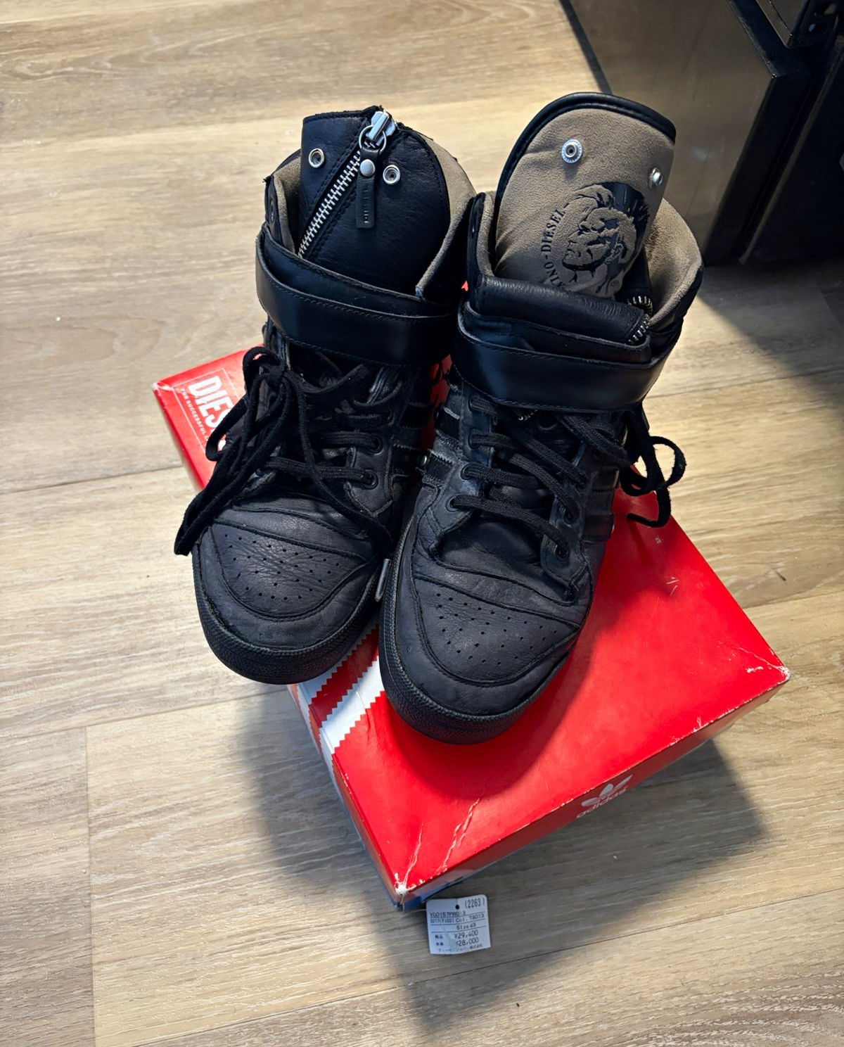 Fw11 adidas x Diesel Forum Mid Diesel Lea Black Leather Mid Top Sneakers G40128