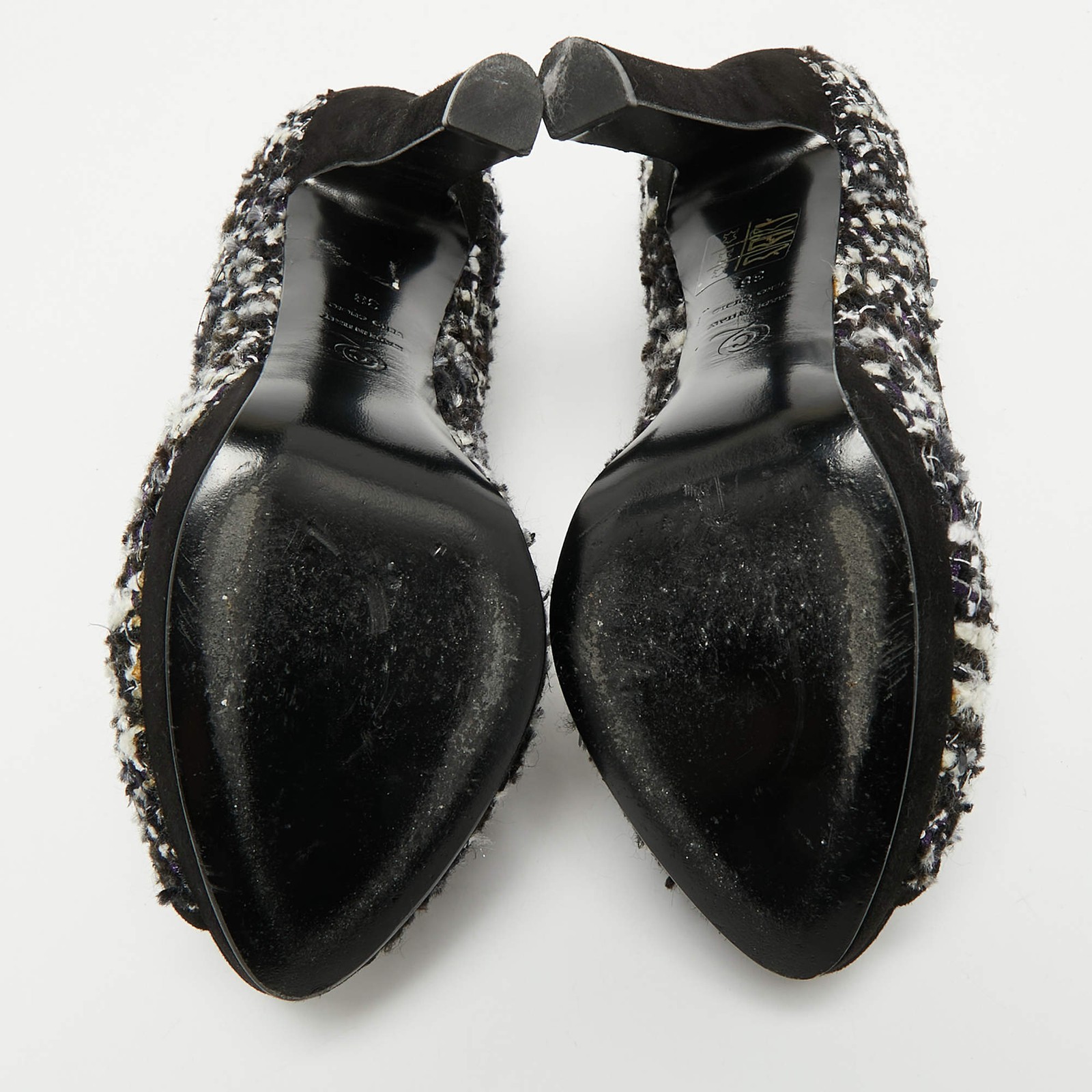 Alexander McQueen Skull Size 38 Black Suede and Tweed Peep Toe Pumps