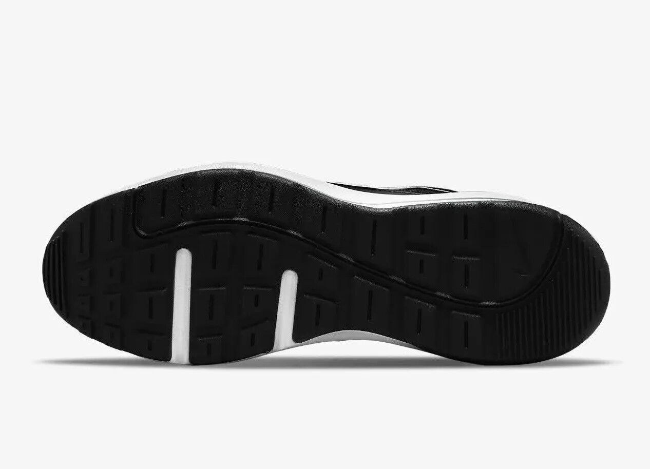 Authentic NIKE AIR MAX AP / Men’s / Black-White-Black / NIB