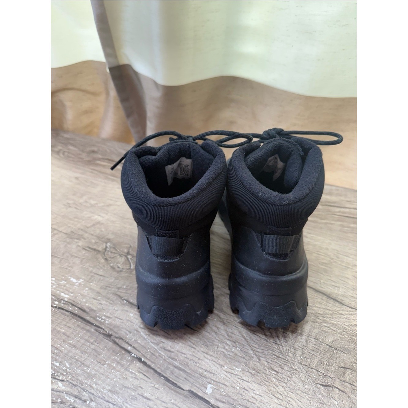 Nike City Classic Mid Black size 9