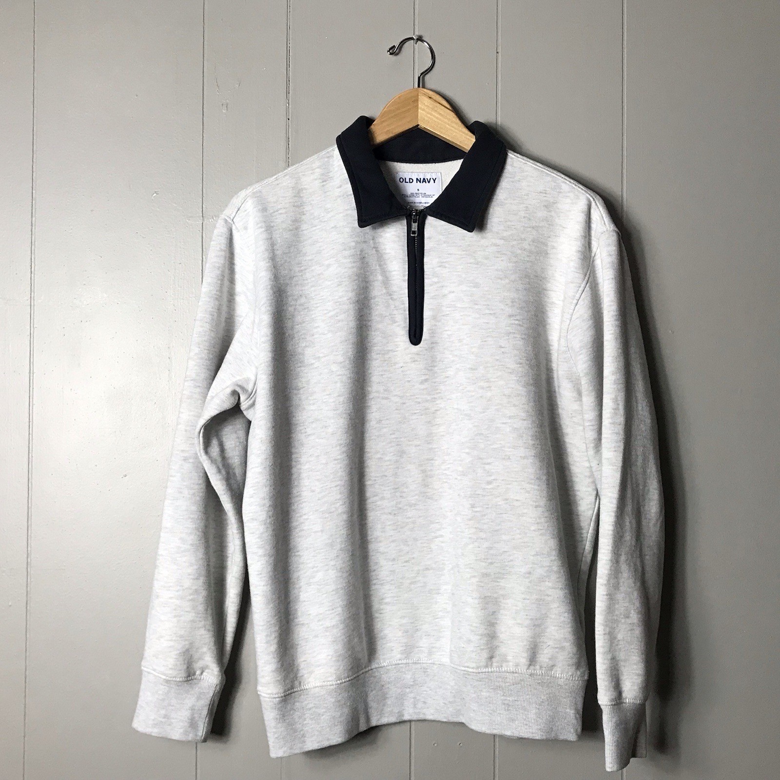 OLD NAVY HEATHER GRAY ZIPPER NECK POLO SWEATSHIRT BLACK COLLAR MENS SIZE SMALL