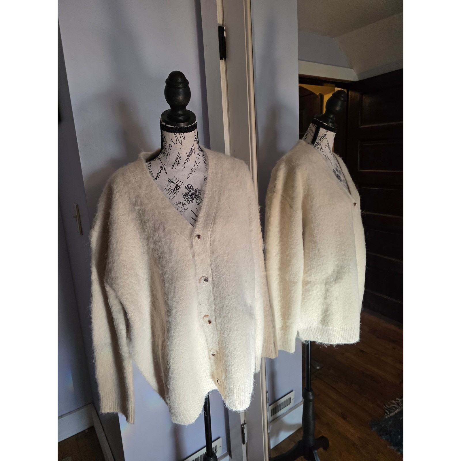 Brandon Thorne Cream Fuzzy Knit Cardigan Sweater Oversized Ivory V-Large NWT