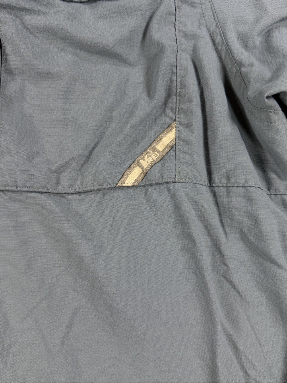 REI Men’s Slate Gray Lightweight Utility Button Up Shirt Jacket Size M