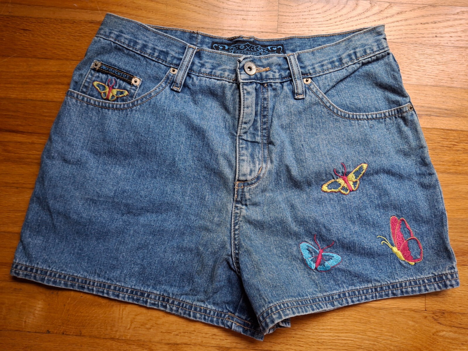 Vintage No Excuses Denim Womens Shorts Size 11/12 highrise embroidered butterfly