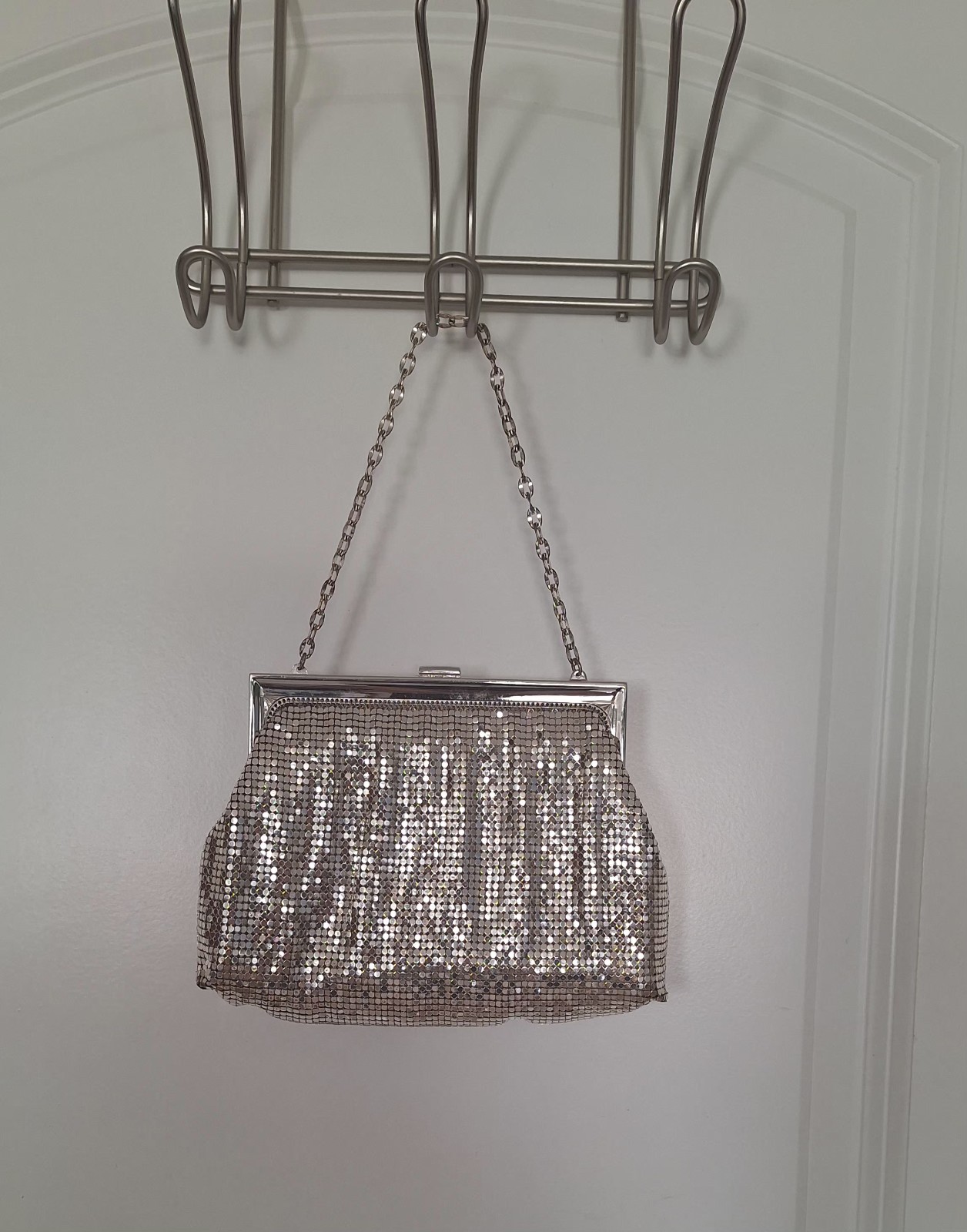 VINTAGE WHITING & DAVIS CO SILVER MESH EVENING PURSE. IN ORIGINAL BOX