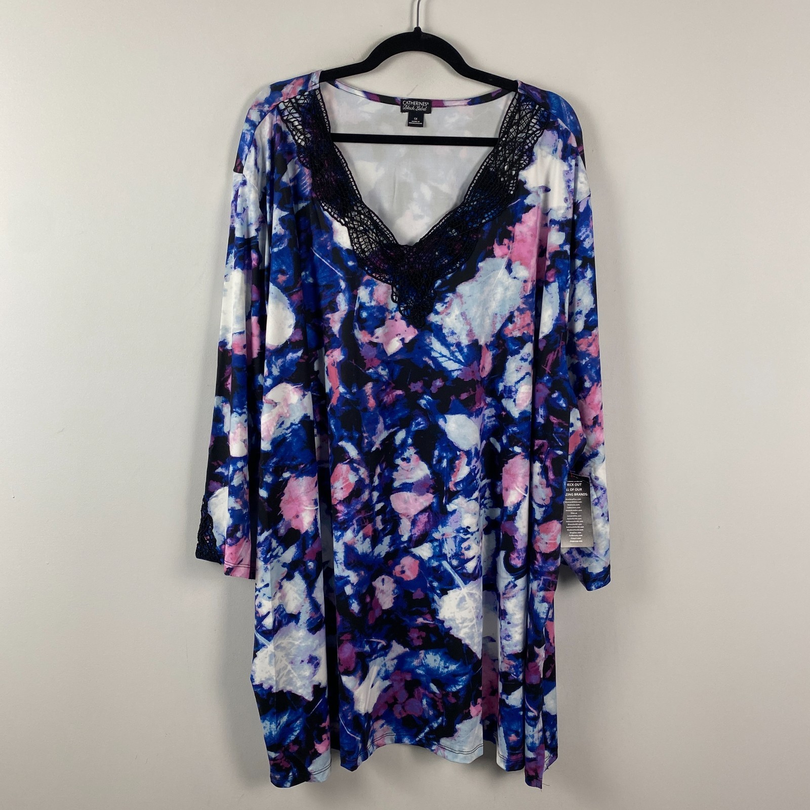 Catherines Applique Trimmed Tunic Size 5X Abstract Floral 3/4 Sleeves V Neck