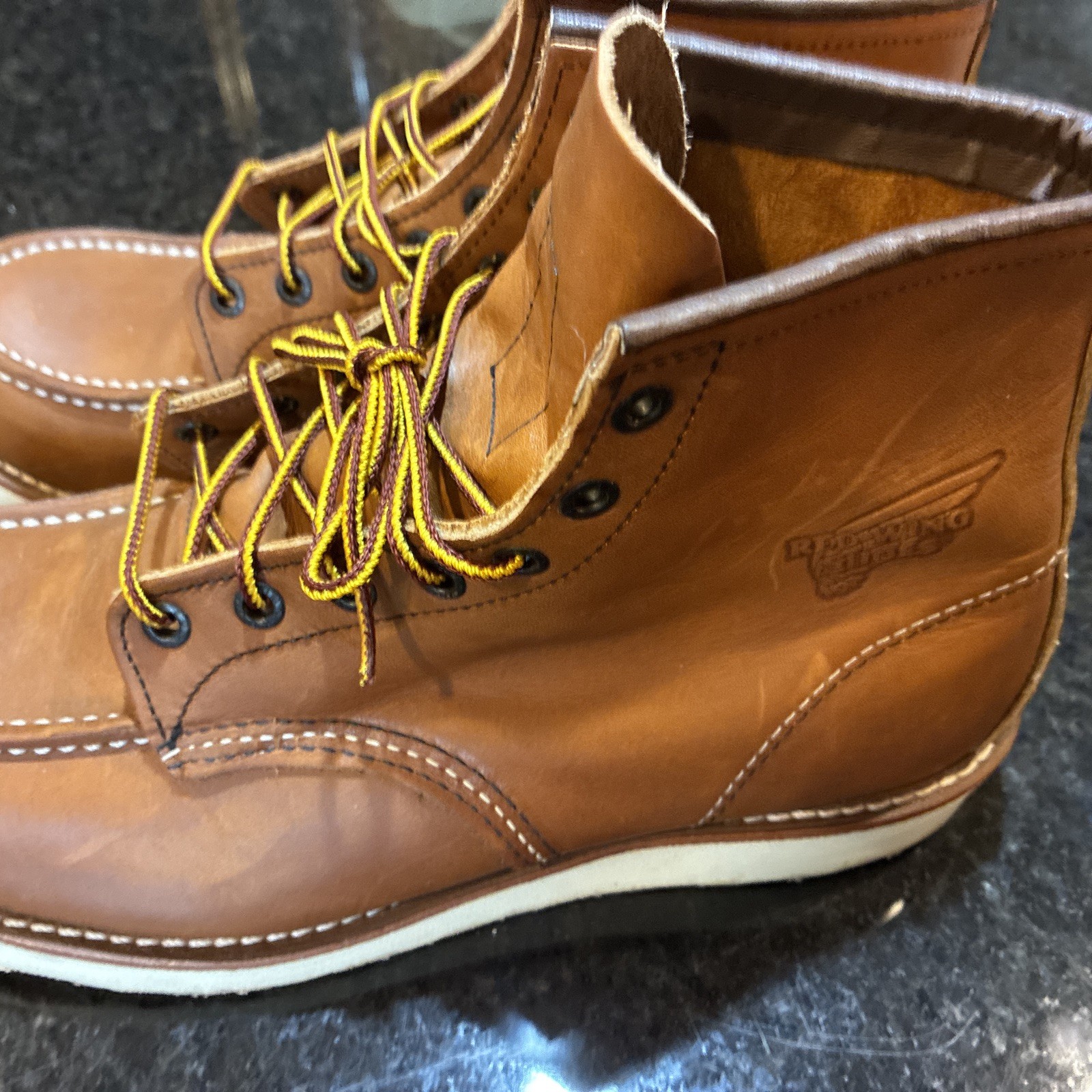Red Wing 10875 Moc Toe Boots (USA) (Soft Toe) SIZE 10 E2