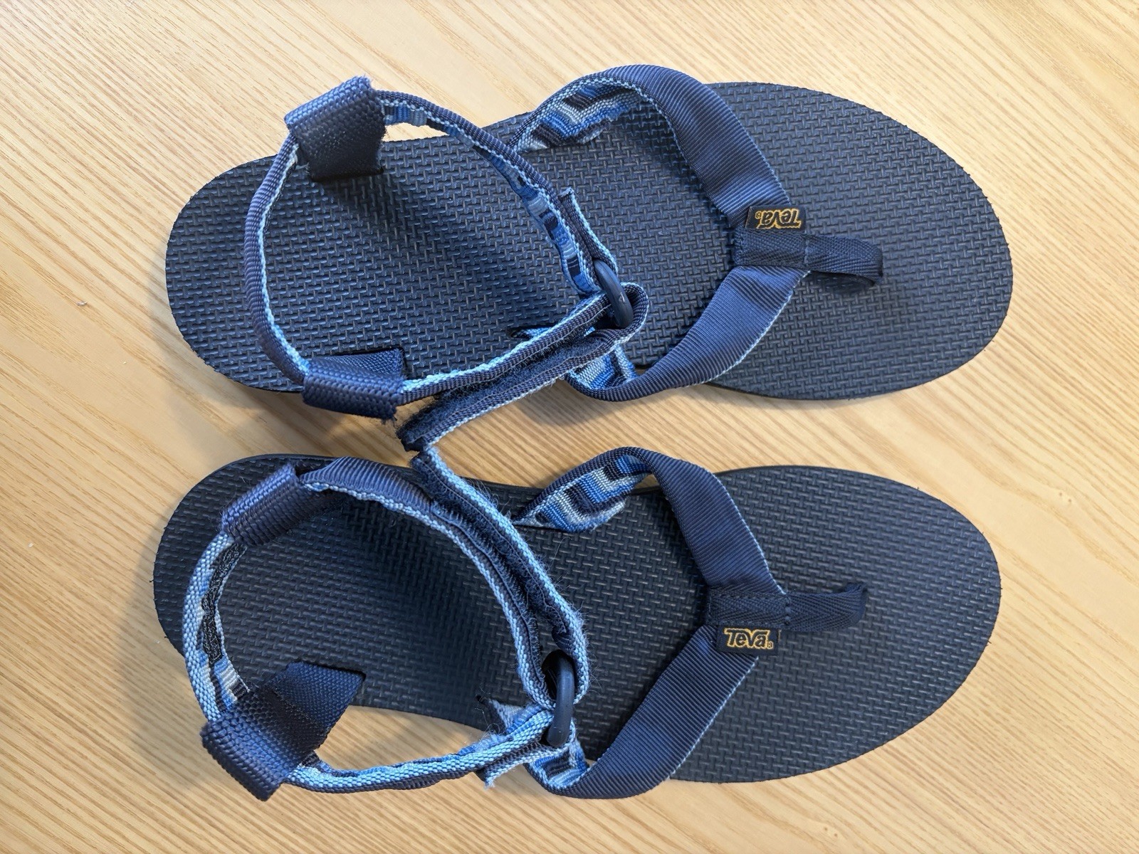 Teva – Women’s Size 10 Ankle Strap Sandals