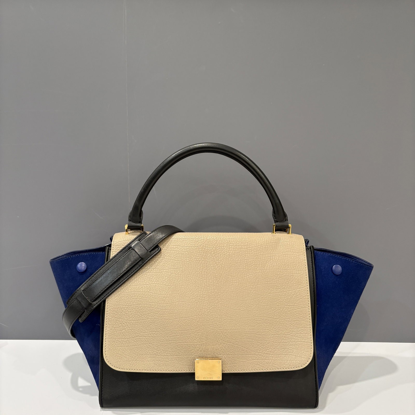 Celine Medium Trapeze Beige Blue Black Calfskin Doblis Suede Suede (mg011226c1)