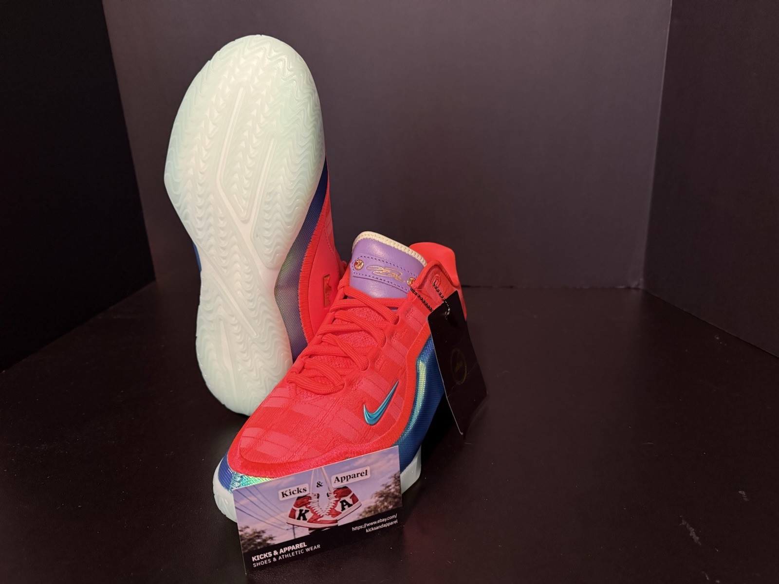 Nike Lebron 23 ‘Stocking Stuffer’ Metallic Green Sneakers Size 6.5Y IQ6708-600