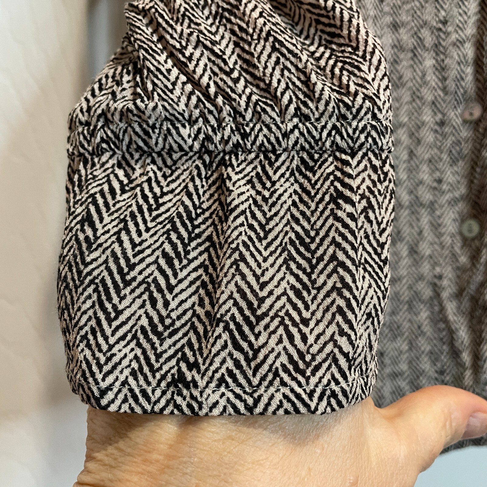 J Jill Med Petite Blouse Brown Herringbone Feminine Ruffle Cuff English Country
