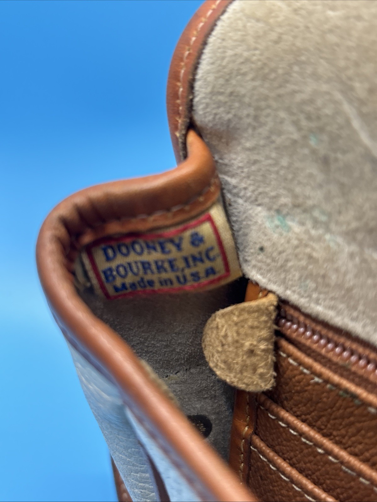 Vintage Dooney and Bourke Calvary Trooper Bag White Made In USA 🇺🇸 🫡