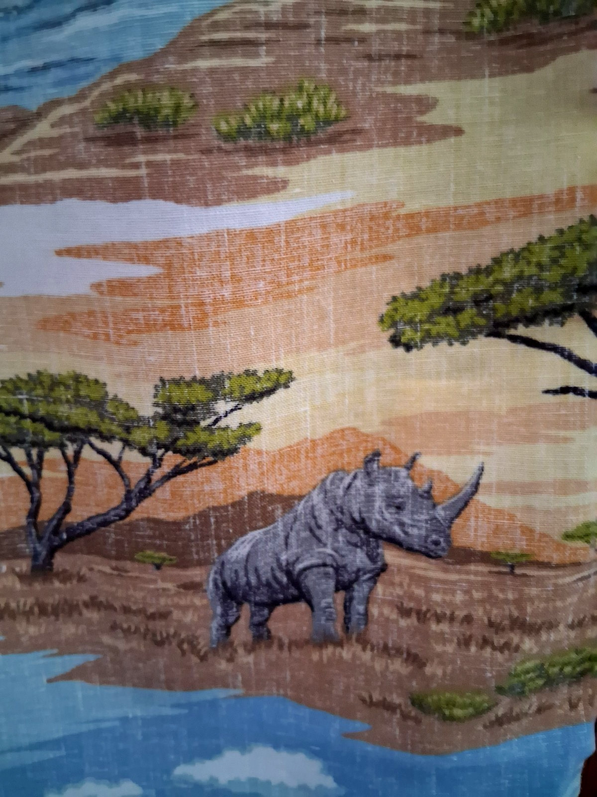 Reyn Spooner Men’s “SAN DIEGO ZOO WILDLIFE AFRICAN SAVANNA ” Classic Fit Sunset