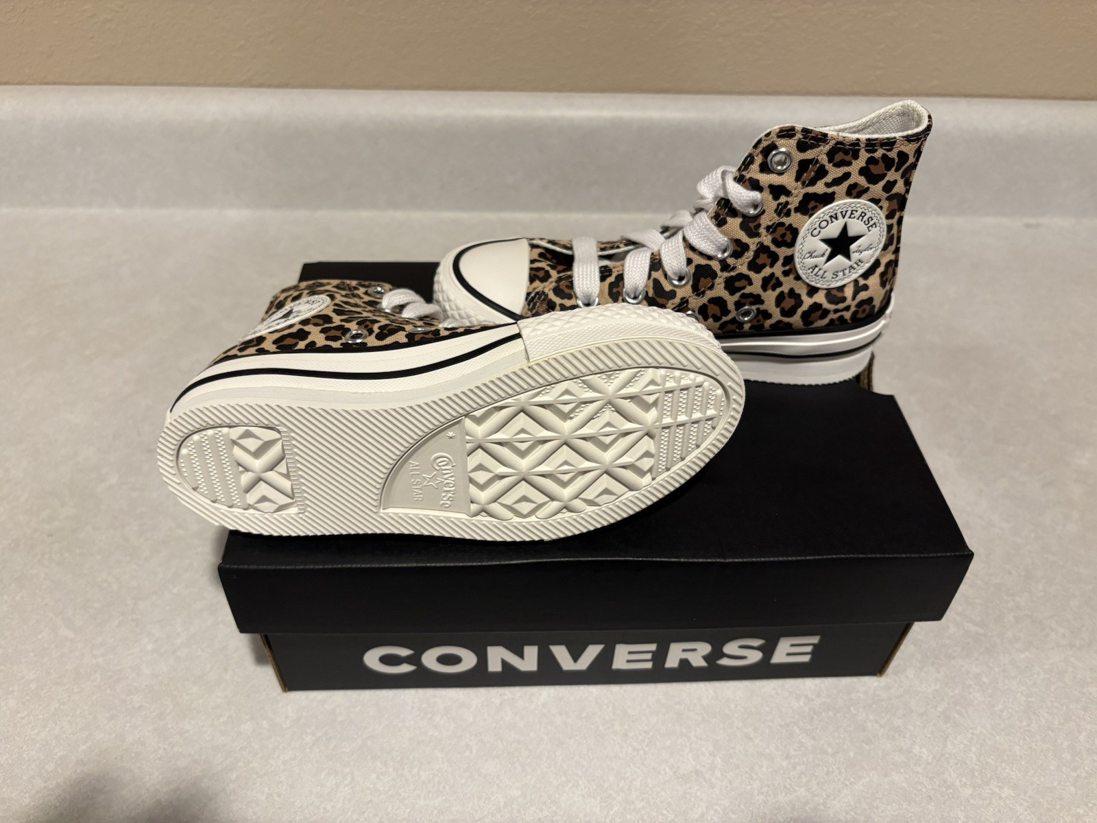 Converse Chuck Taylor All Star Unisex Kids Leopard Print High Top Sneakers 12
