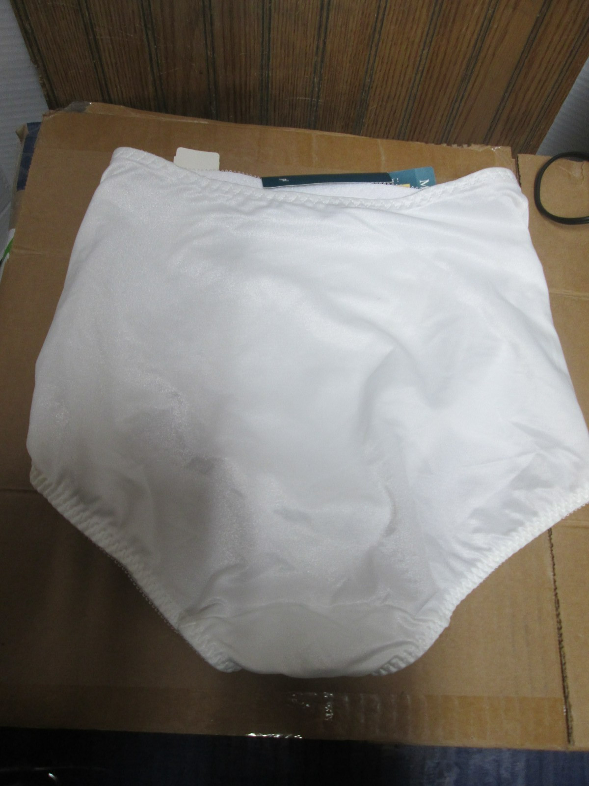 Vintage Hanes Her Way Tummy Shaper Panty Moderate Control Large White NWT