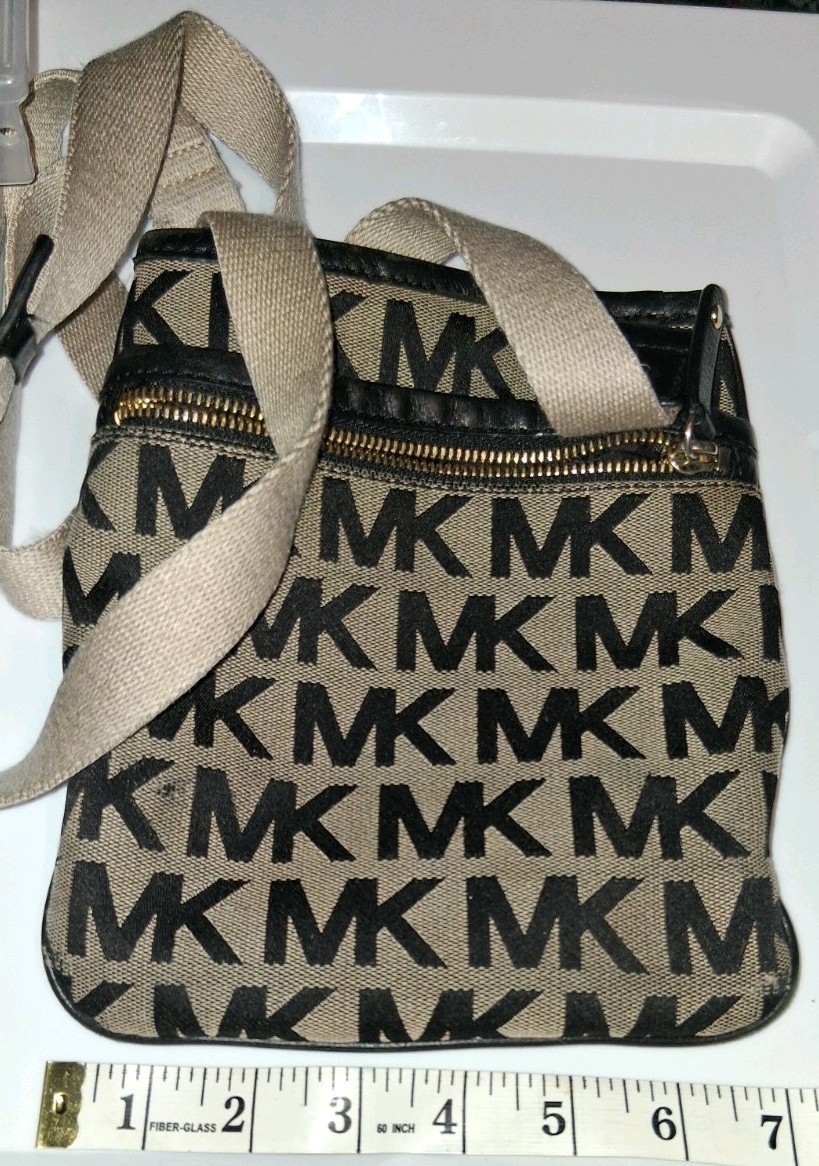 Michael Kors MK Logo Small Crossbody Bag Beige/Black Zip, Lined, Outer Pockets