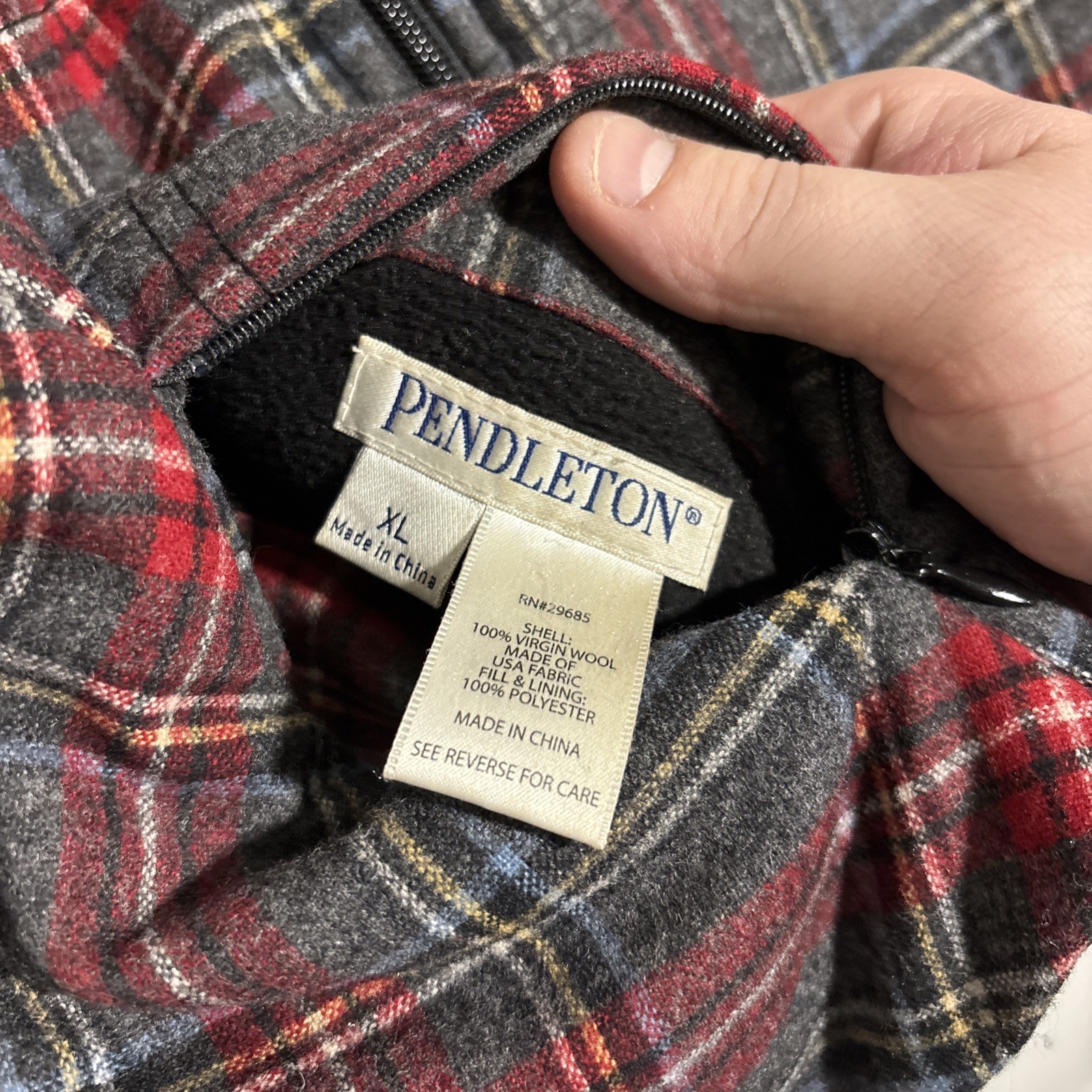 EUC WOMEN’S PENDLETON VIRGIN WOOL SIZE EXTRA LARGE XL GREY ZIP UP