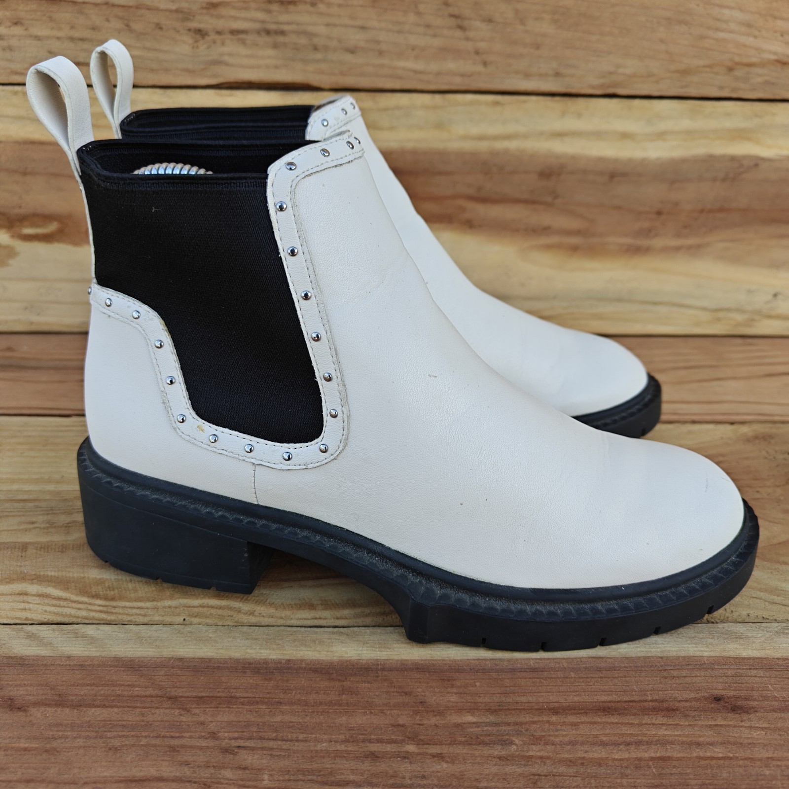Coach Lory Leather White Boots Black Soles Size 6 B C5773