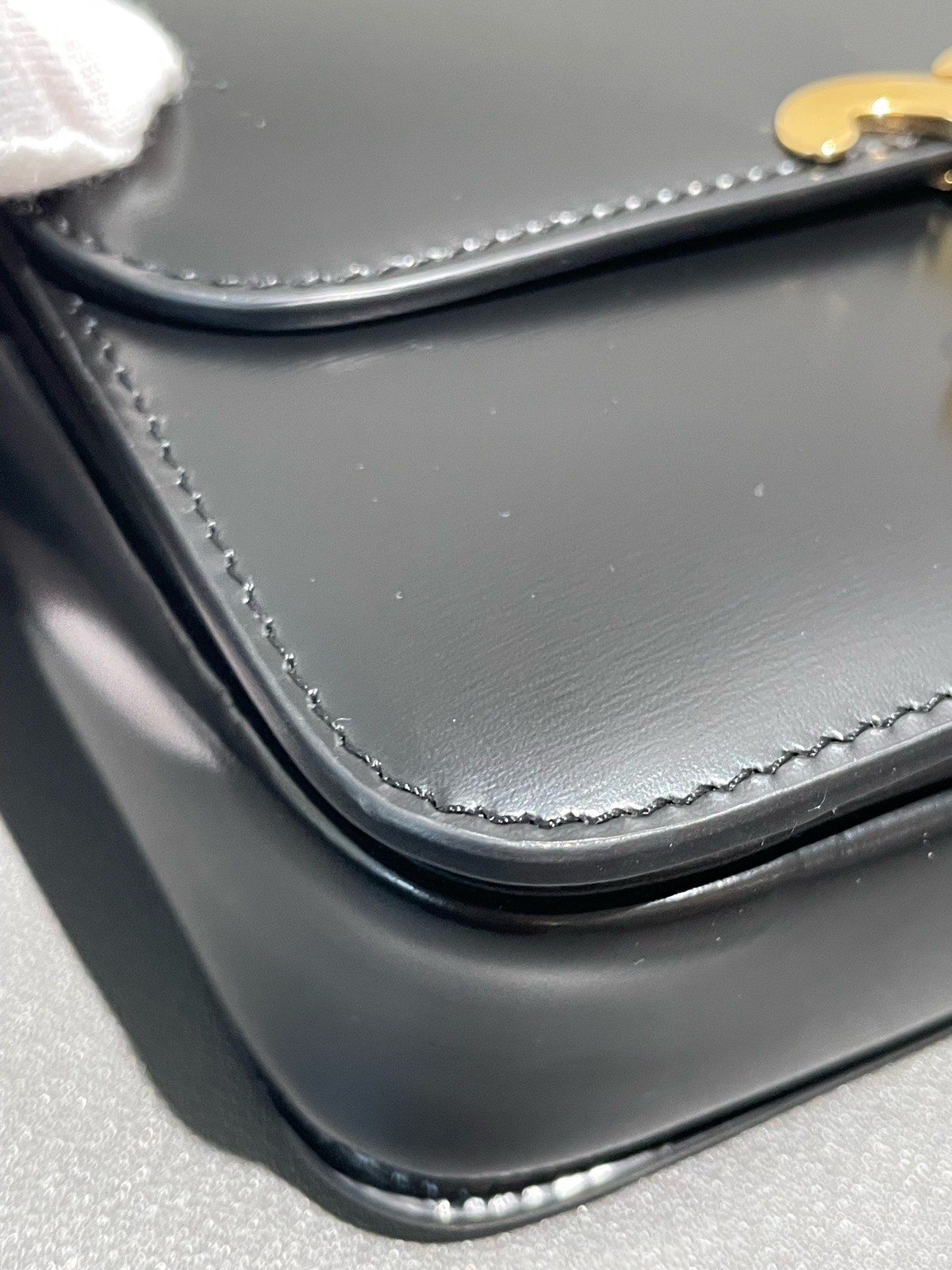 Celine Pre-Owned Authentic Saddle Bag 18*15cm Leather Free Tracked Shipping