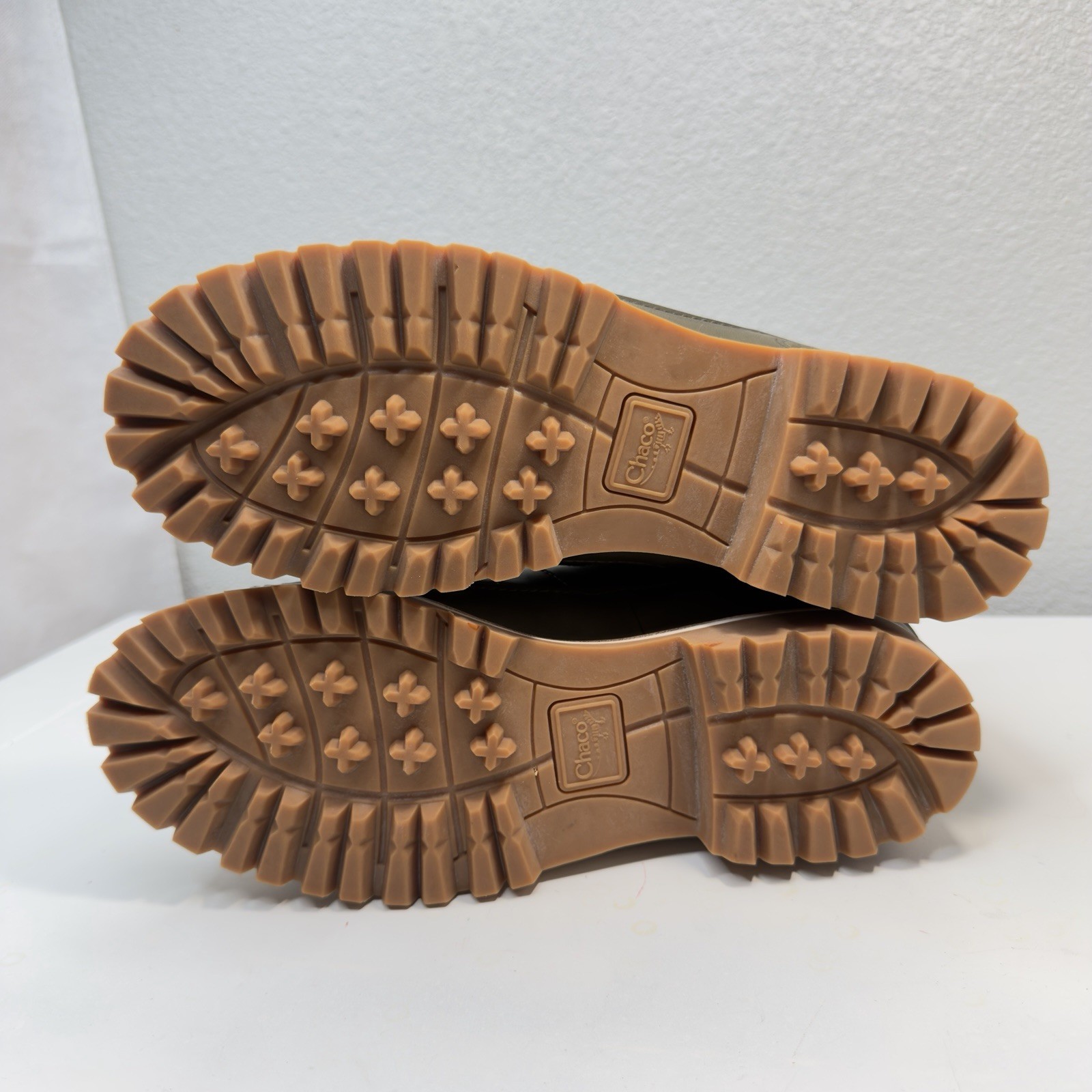 Chaco Fields WP Women’s Hiking Boots Olive Green Leather Waterproof Size 8.5
