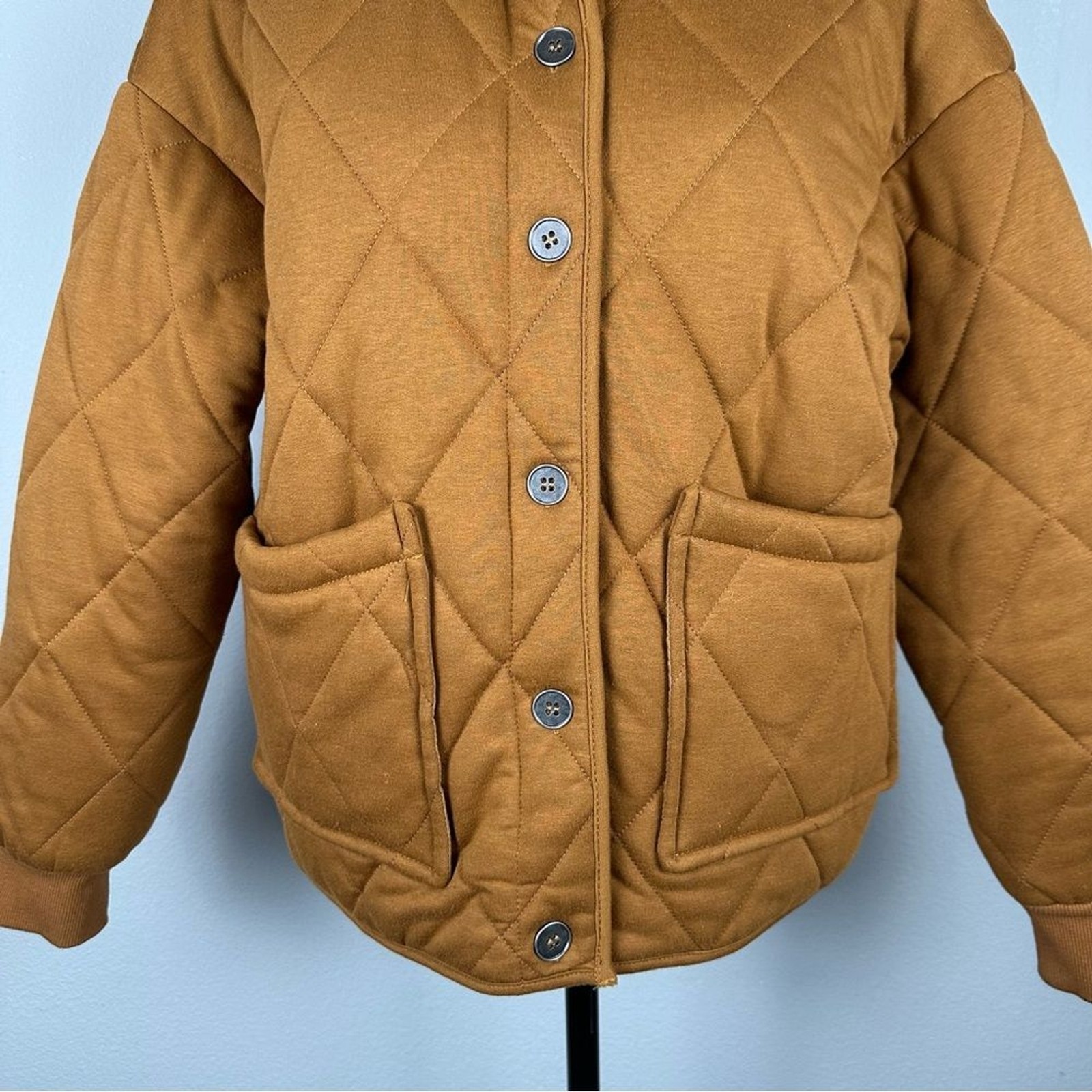 Quilted Button Up Brown Jacket Women Medium Front Pockets Lined NWOT Casual Cozy
