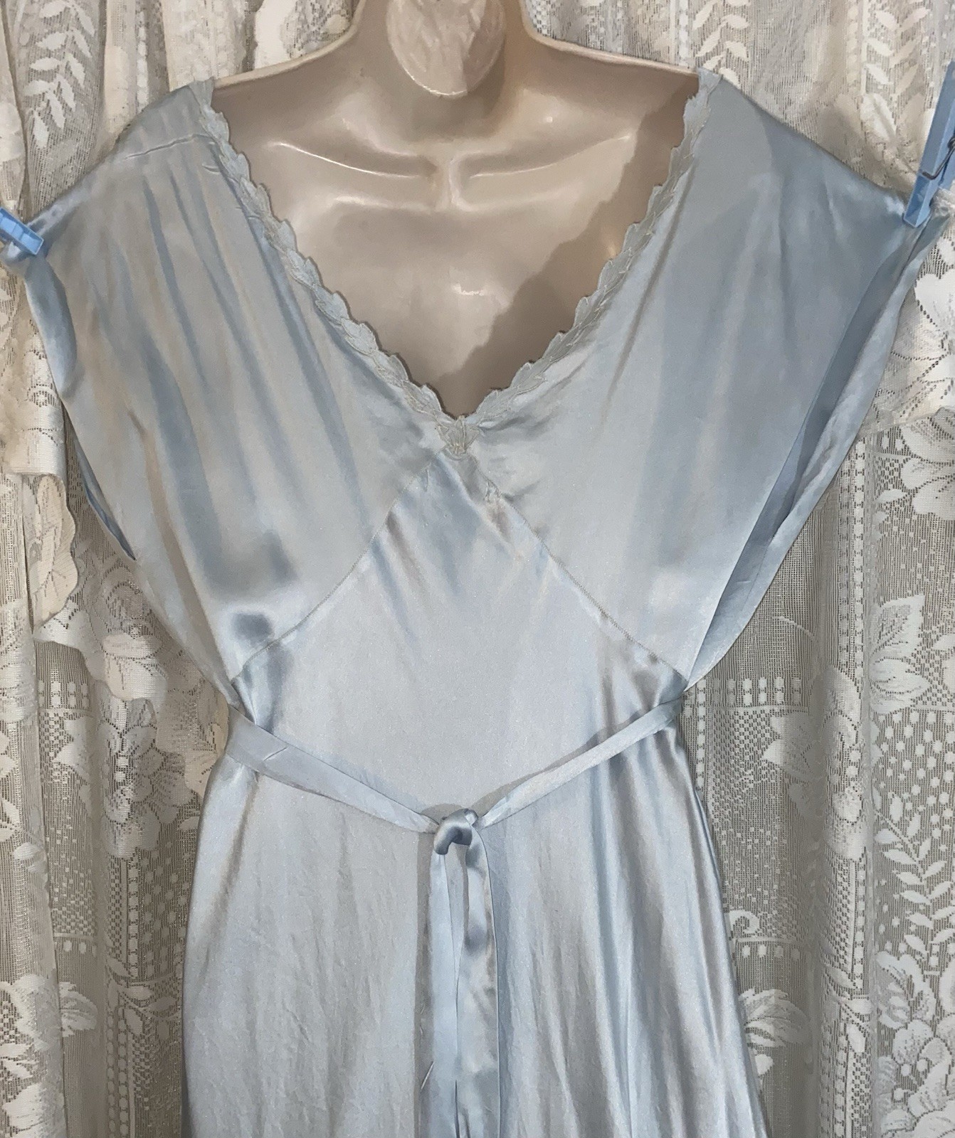 Vtg 40’s RARE sz 42 Tall 60″ Ice Blue SILK Barbizon Ariel Nightgown satin dosche