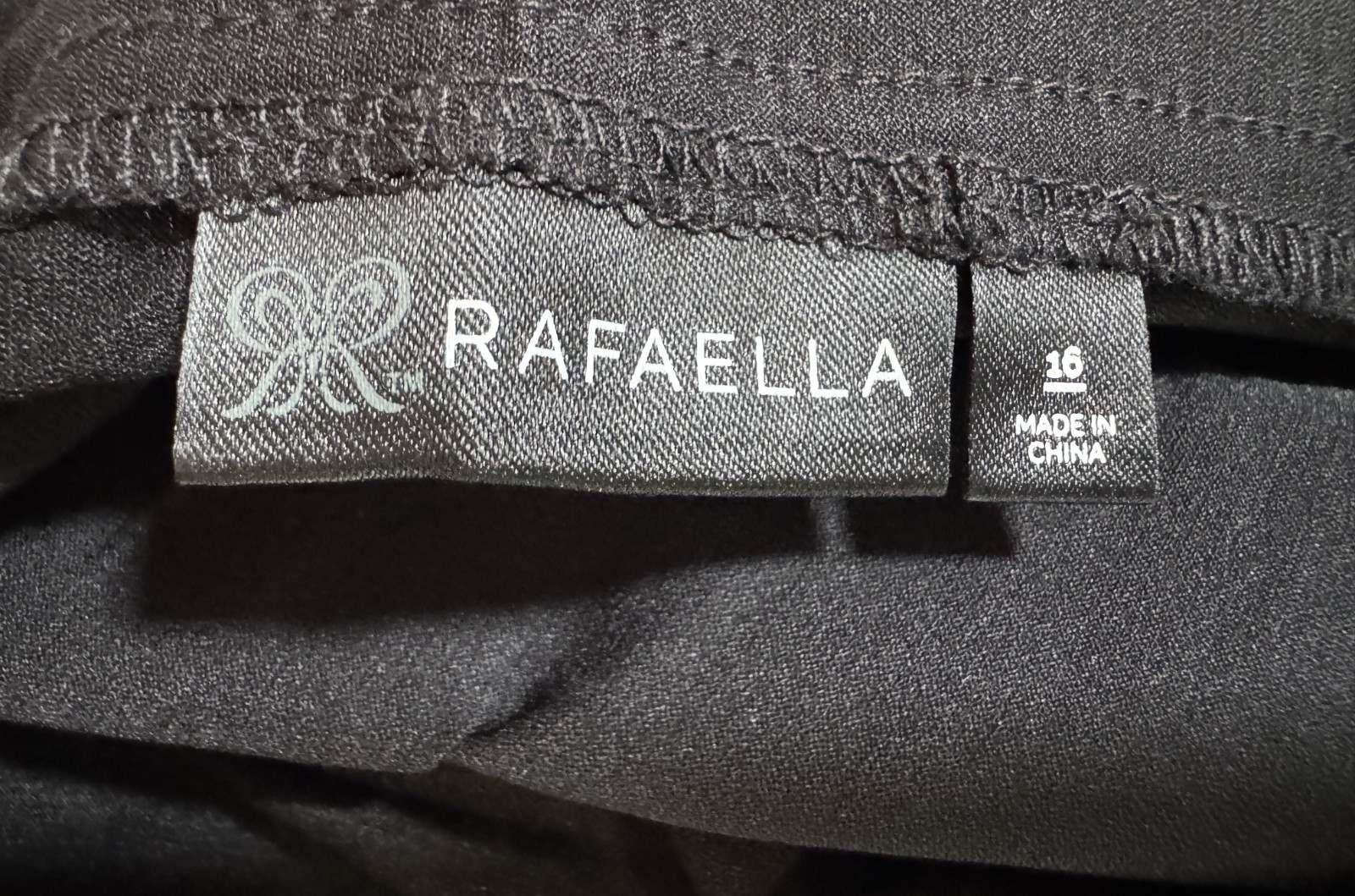 Rafaella Stretch Capri Pants Black Womens Size 16 NEW!! NWT!!