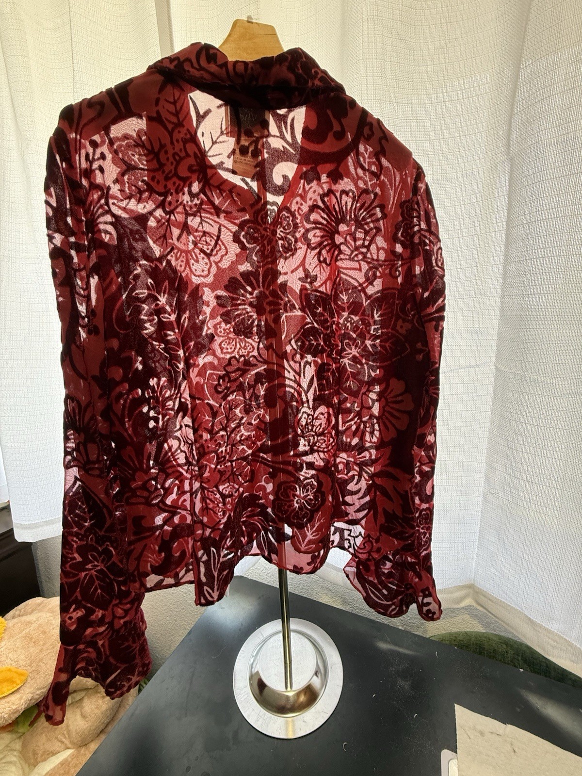 Vision Apparel Women’s XL Burgundy Pink Floral Sheer Velvet V-Neck Button Blouse