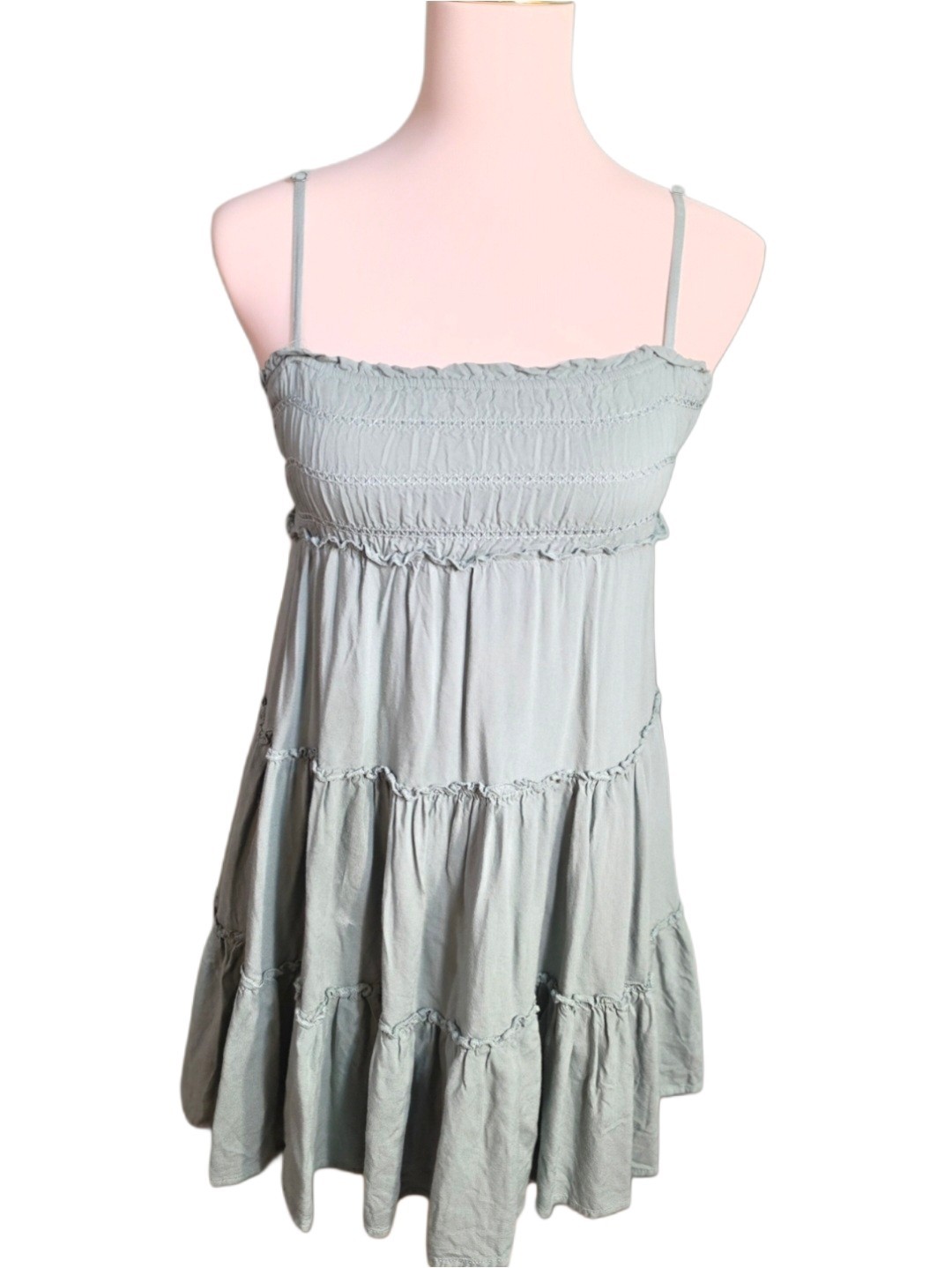 AeroposAéropostale Women’s XS Sage Green Smocked Tiered Mini Dress Adjustable…