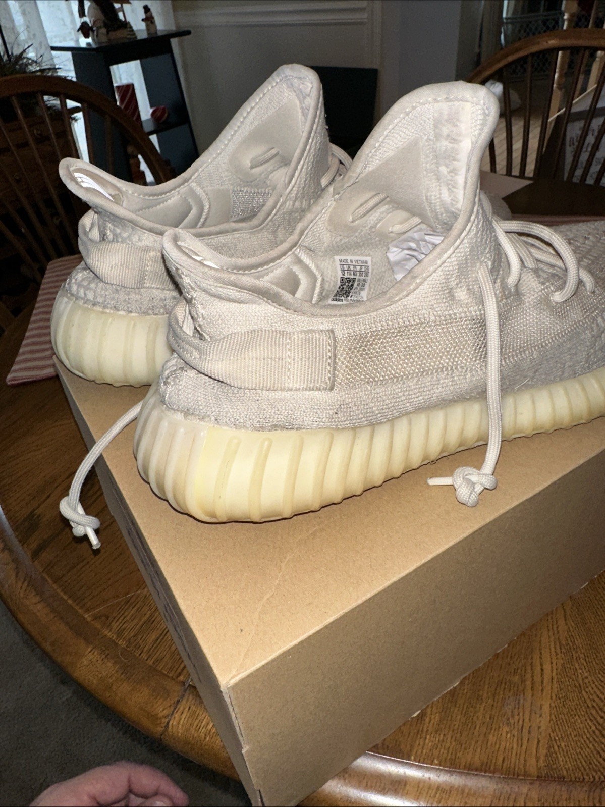 adidas Yeezy Boost 350 V2 Men’s Size 12 Bone HQ6316