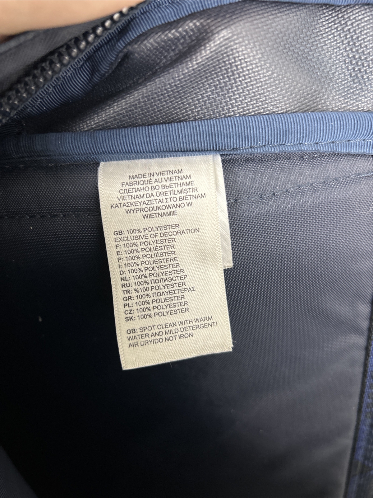 The North Face Lineage 20L backpack book bag navy used Flaw Small Rip On Side