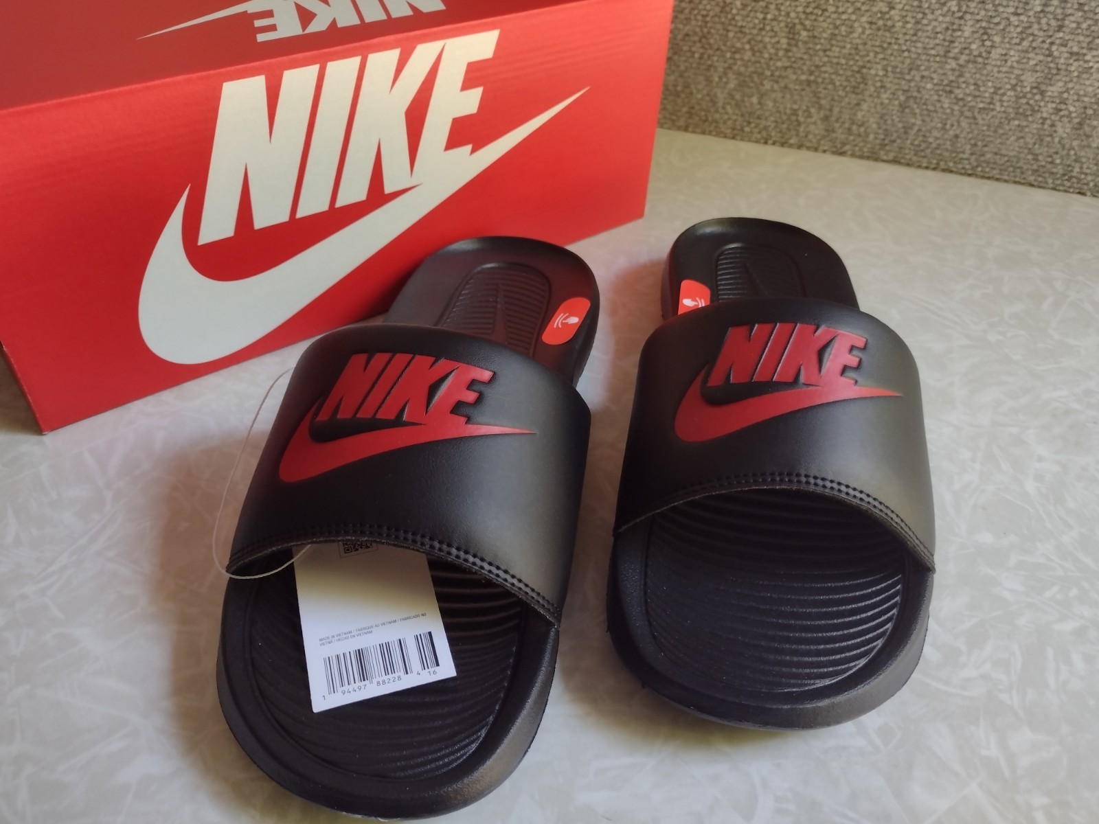 NEW, Men’s Nike Victori One Slides Black/University Red, Style # CN9675 004