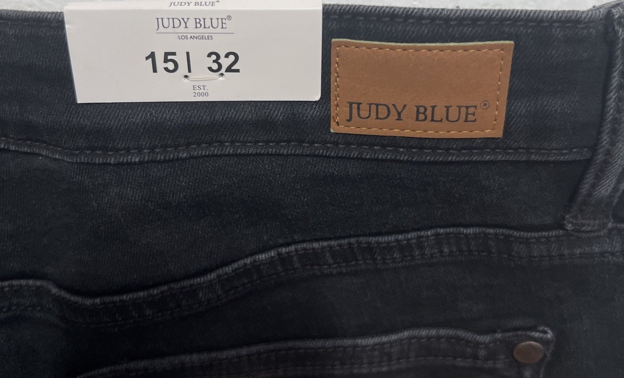 NWT Judy Blue Black Leopard Patch Skinny Jeans Mid Rise Size 15/32