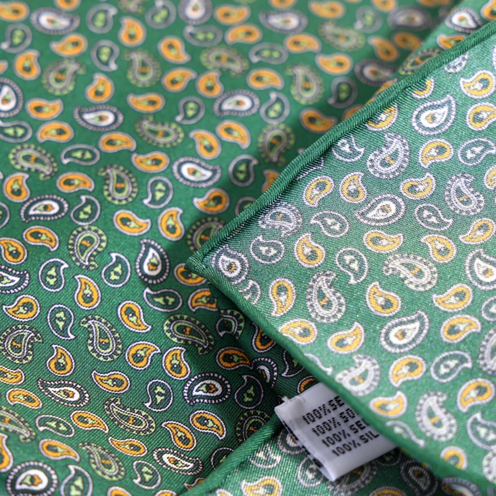 Men’s 100%silk Twill Pocket Square Green Little Paisley Hand Rolled 11.8″ 30cm