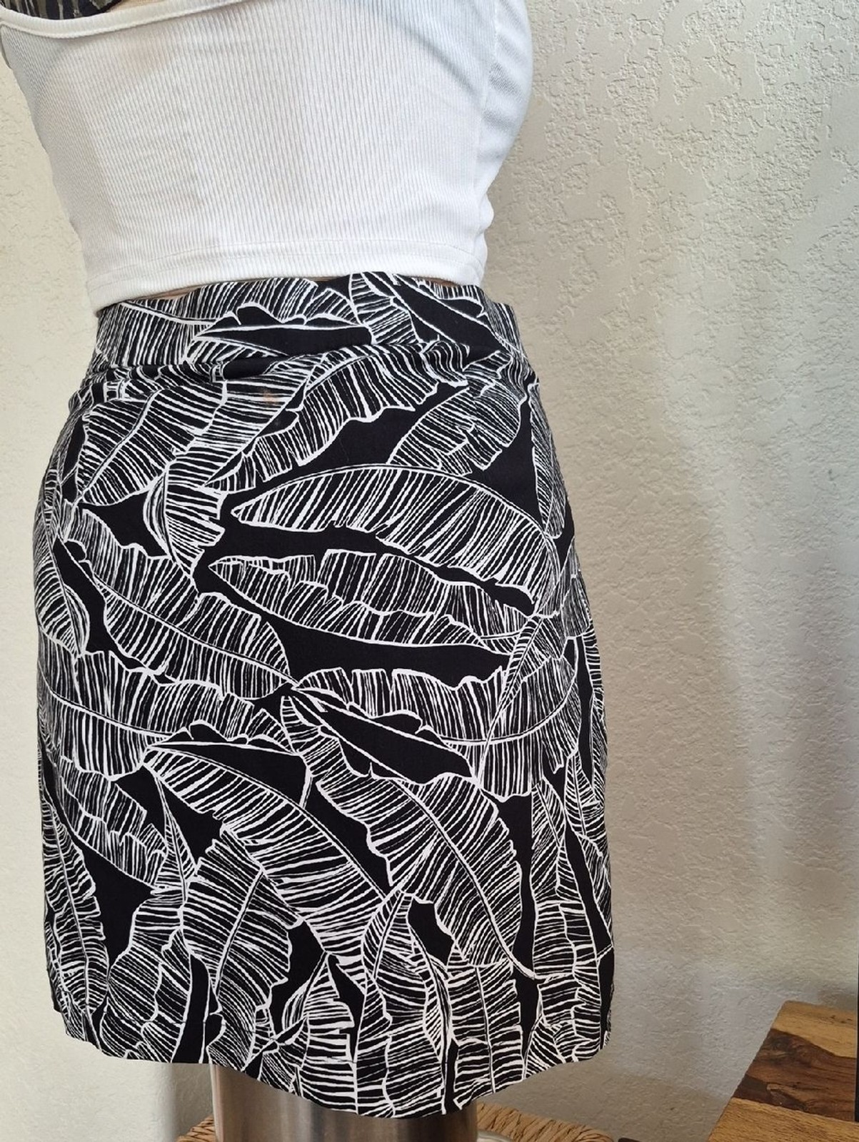 Rafaella Comfort, Abstract Leaves Print, Stretchy Skort
