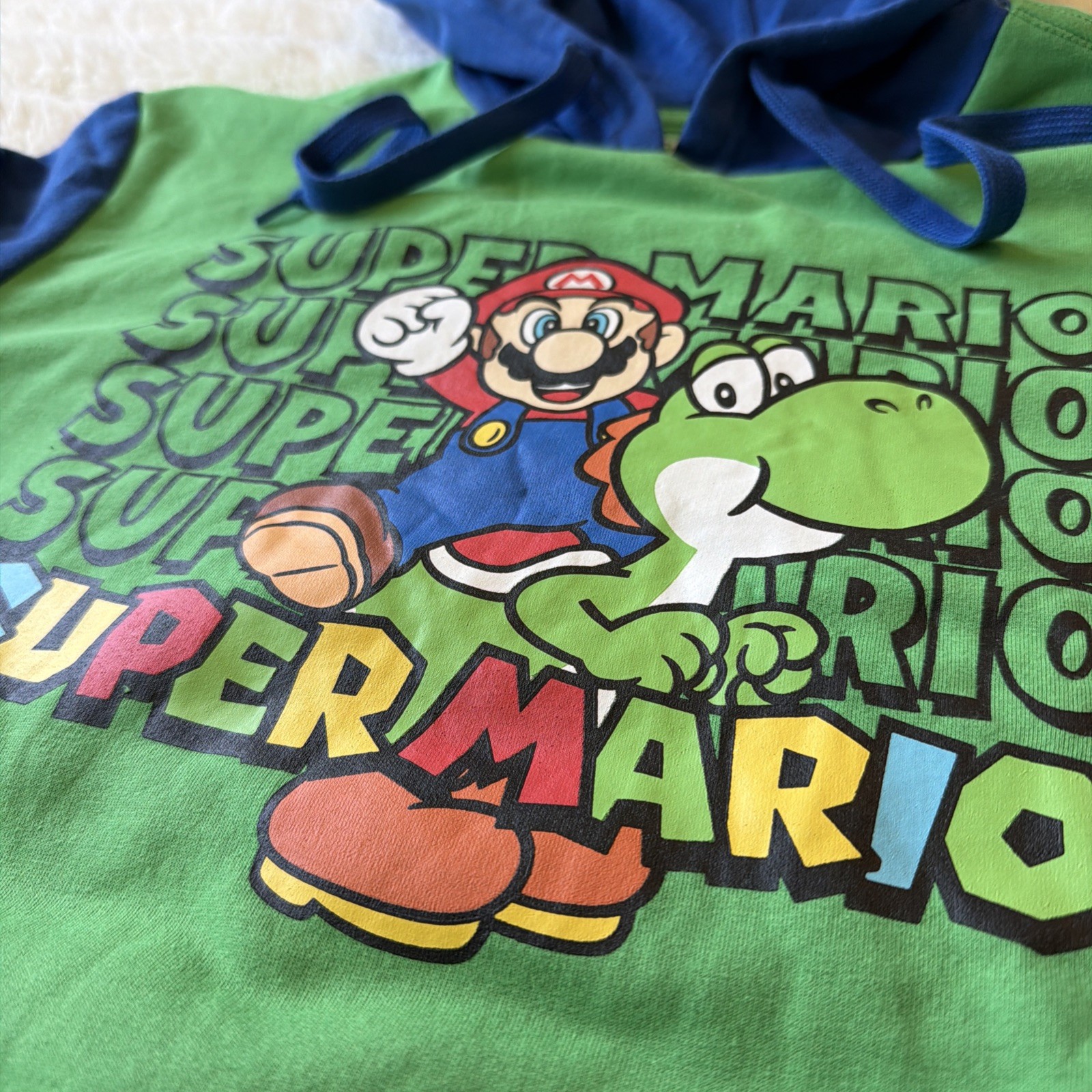 Super Mario-Nintendo Colorblock Pullover Hoodie Unisex Green & Blue Medium (NEW)