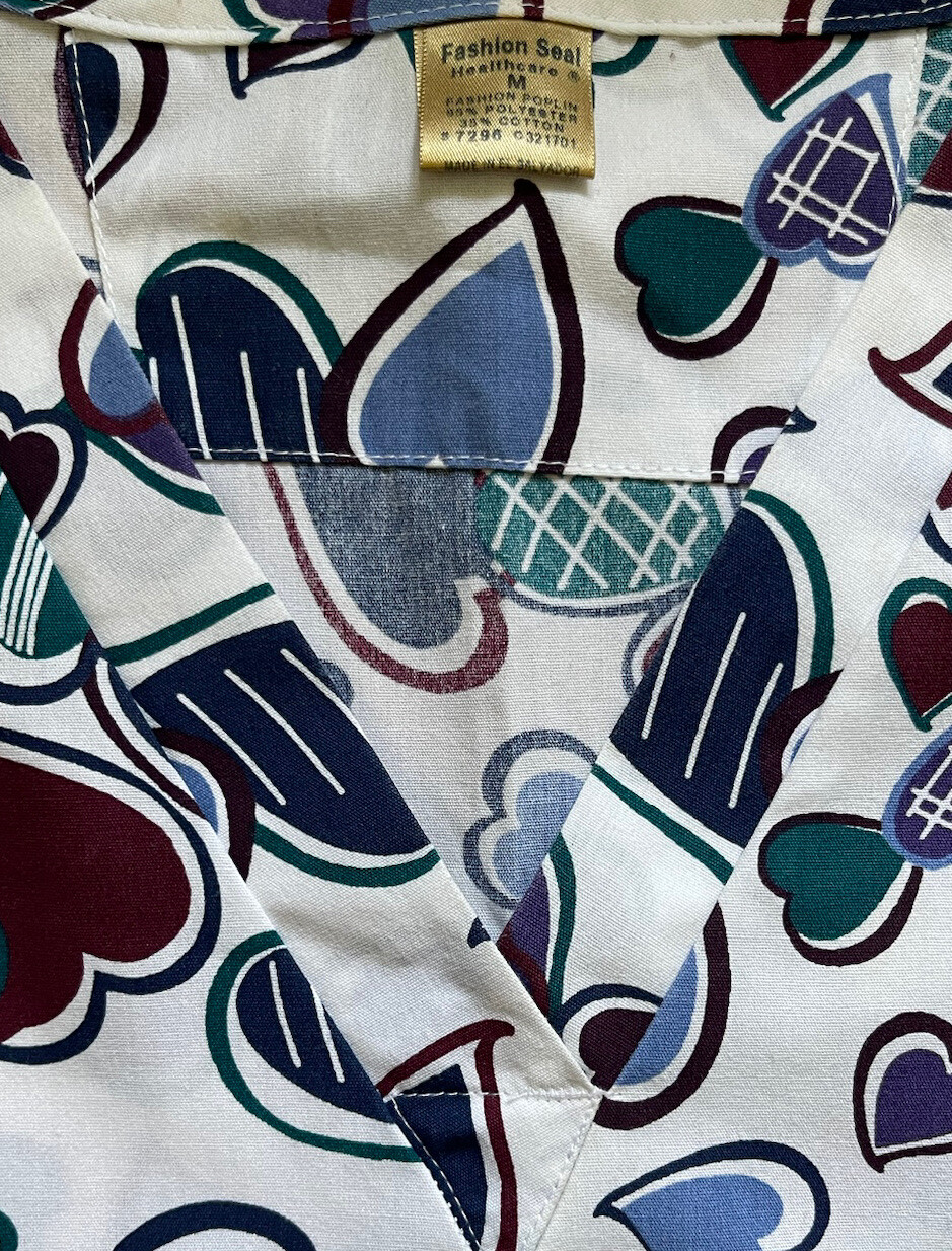 Fashion Seal Women’s White with Multi Color Hearts Scrub Top Short Sleeve size M