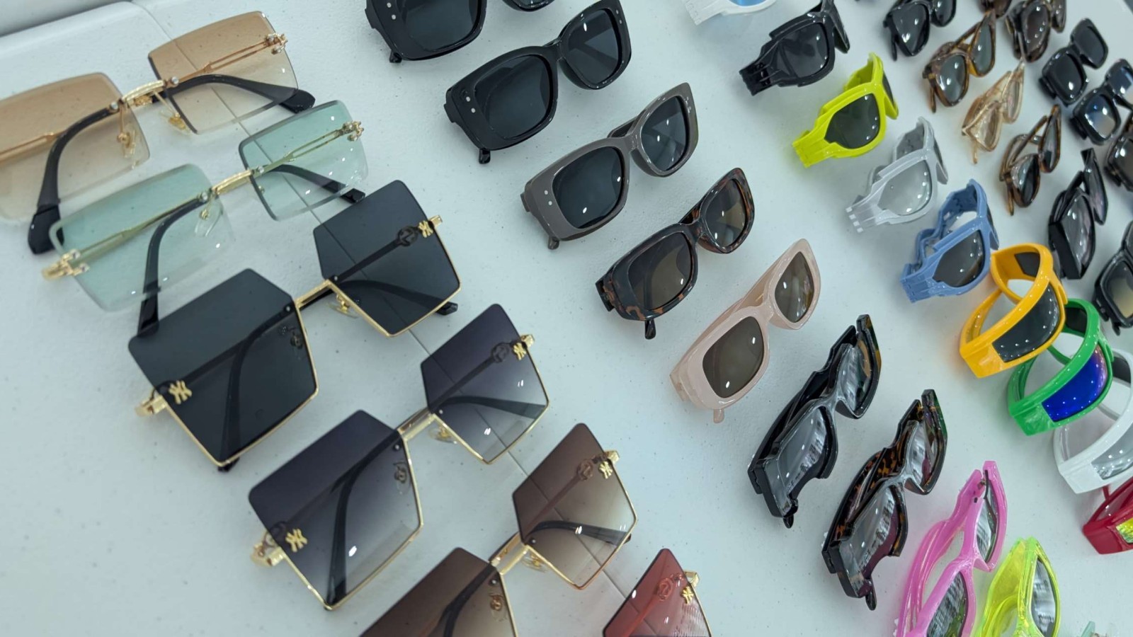 50PC Bulk Mixed Wholesale Assorted Sunglasses Lot Set New Unisex
