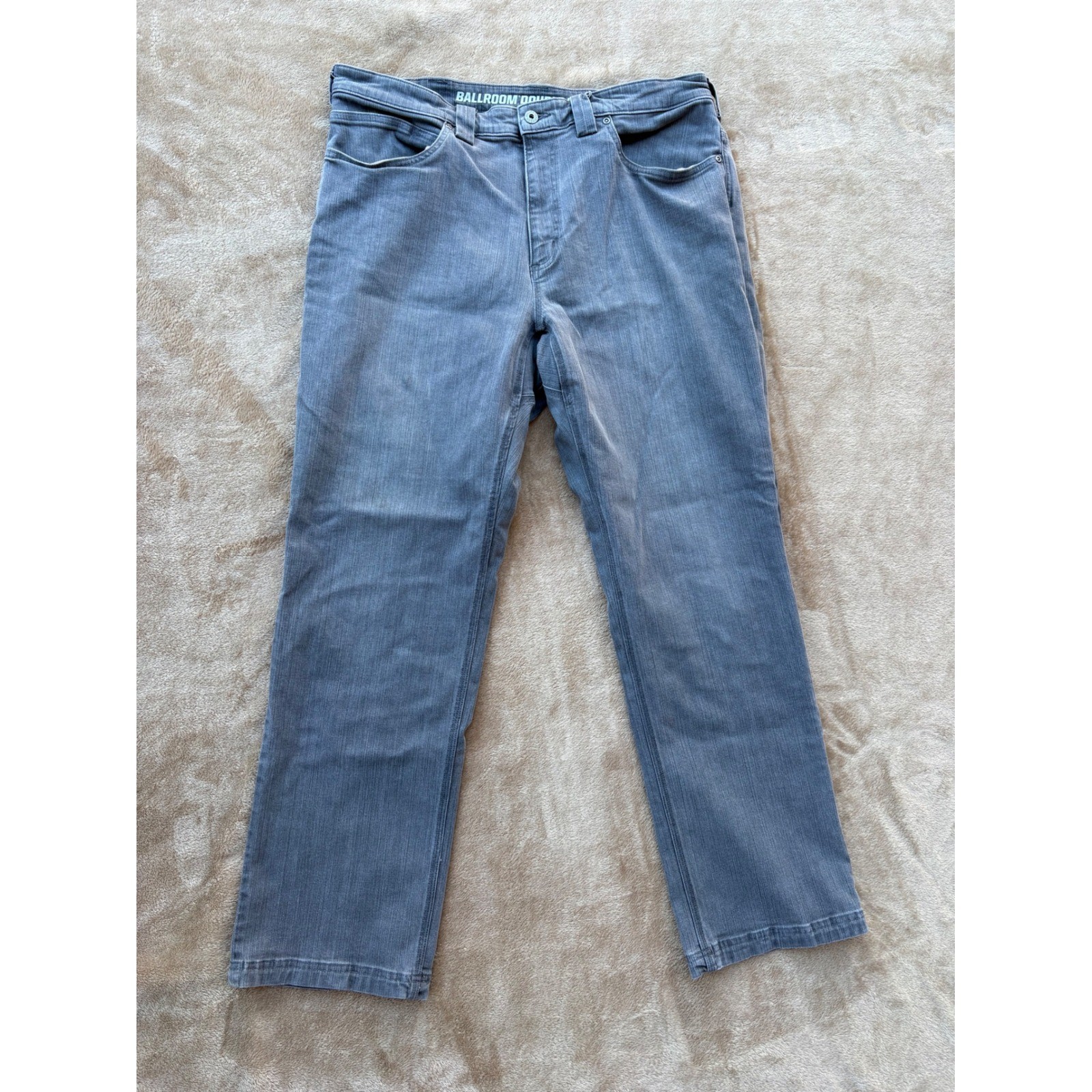 Duluth Trading Co Ballroom Double Flex Gray Relaxed Fit Jeans Mens 38×32 Gusset