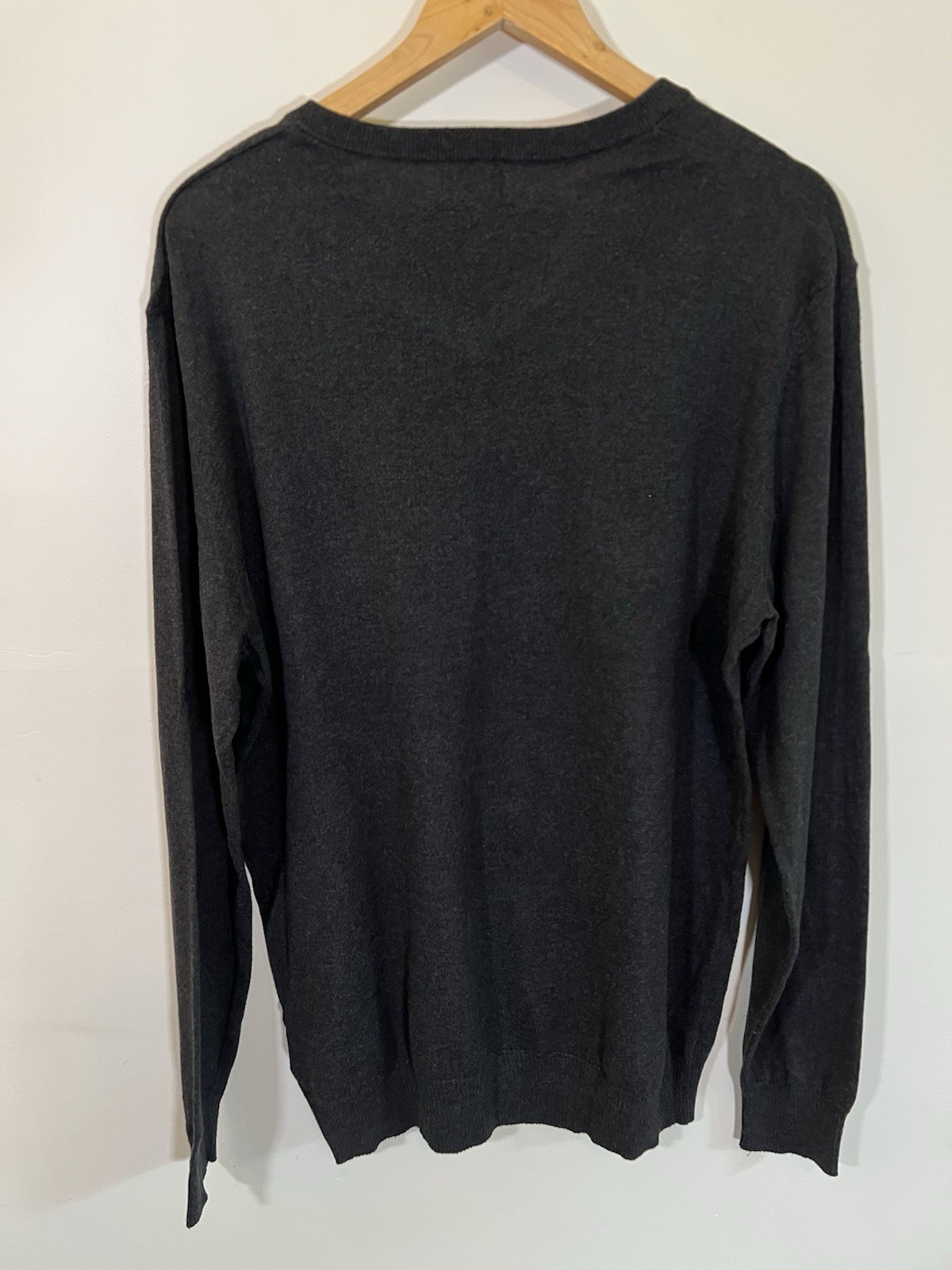 Old Navy Mens Large Charcoal Gray V Neck Pullover Sweater Long Sleeve Classic
