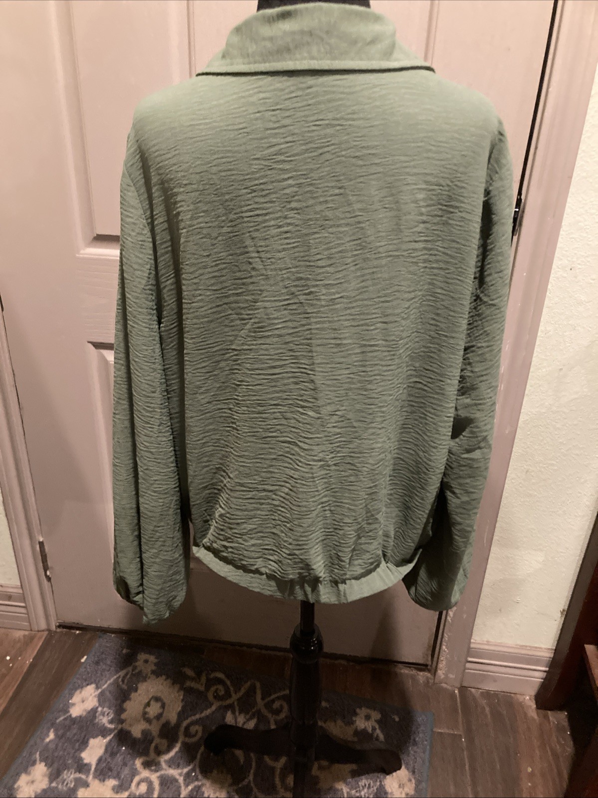 Sofia Jeans By Sophia Vergara~XXL~ Green Top Crop Front Pockets & Long Sleeves