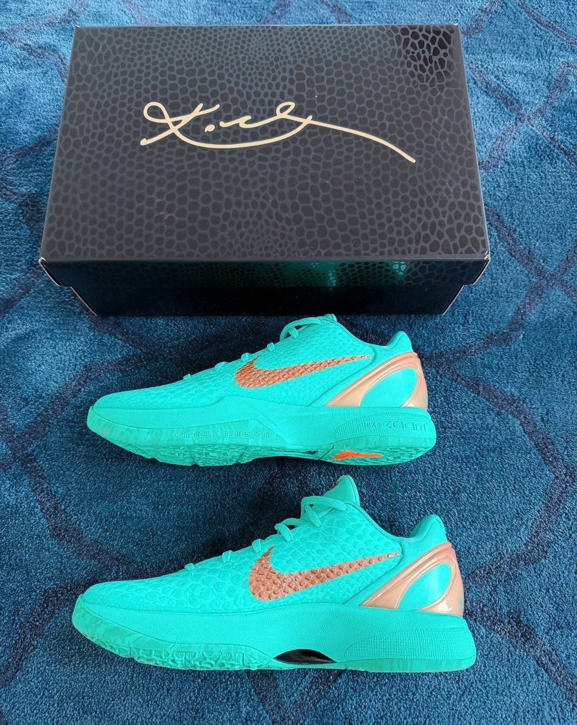 IQ5774-300 NK Kobe 6 Protro Jalen Brunson Statue of Liberty Men’s Size 7-13