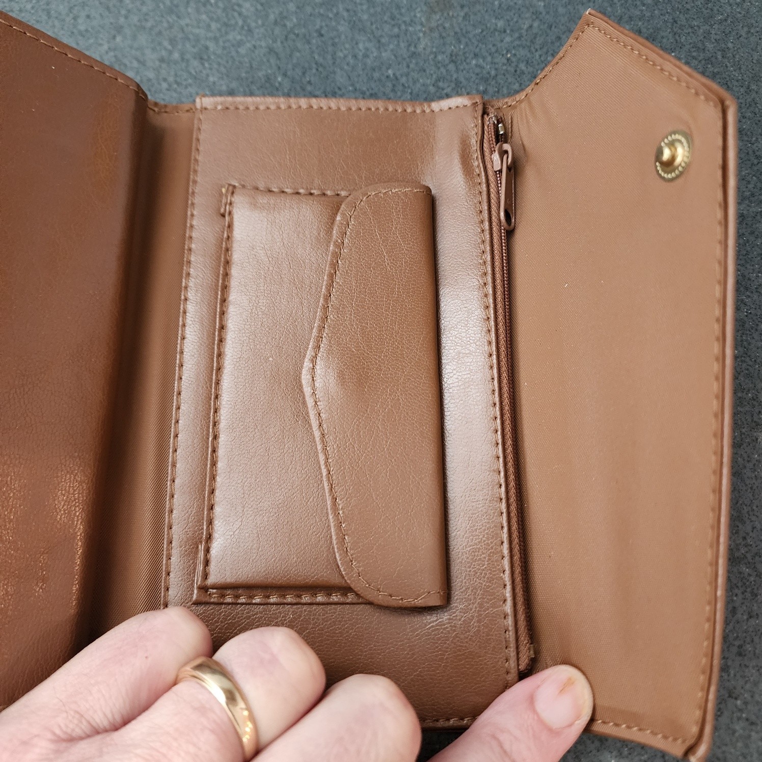 Vintage New Gift Set / Wallet + Key Case – NOS Tan/Brown Women’s