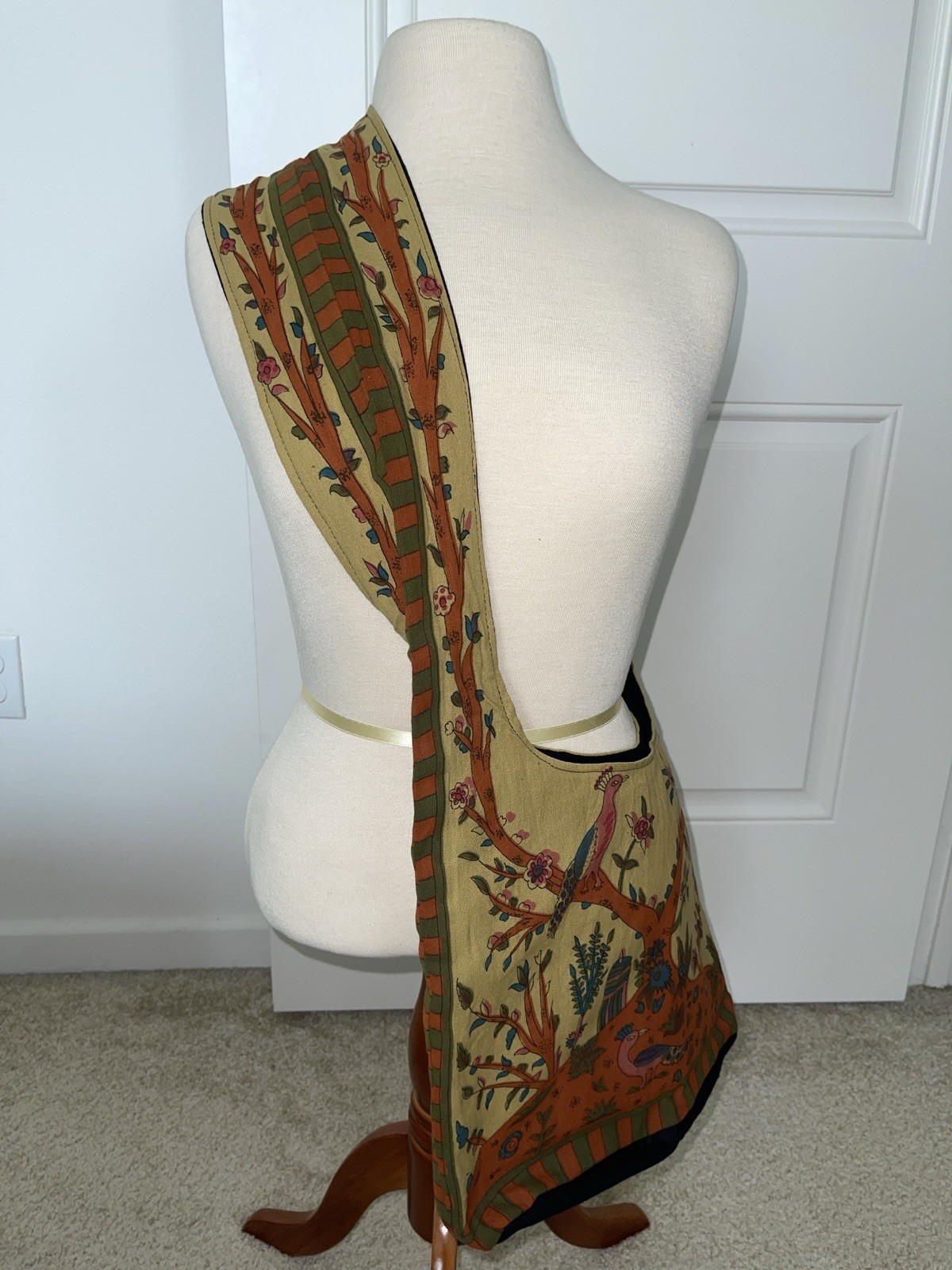 Full Moon Loom Tree of Life 100% Cotton Peacock Floral Motif Shoulder Hobo Bag
