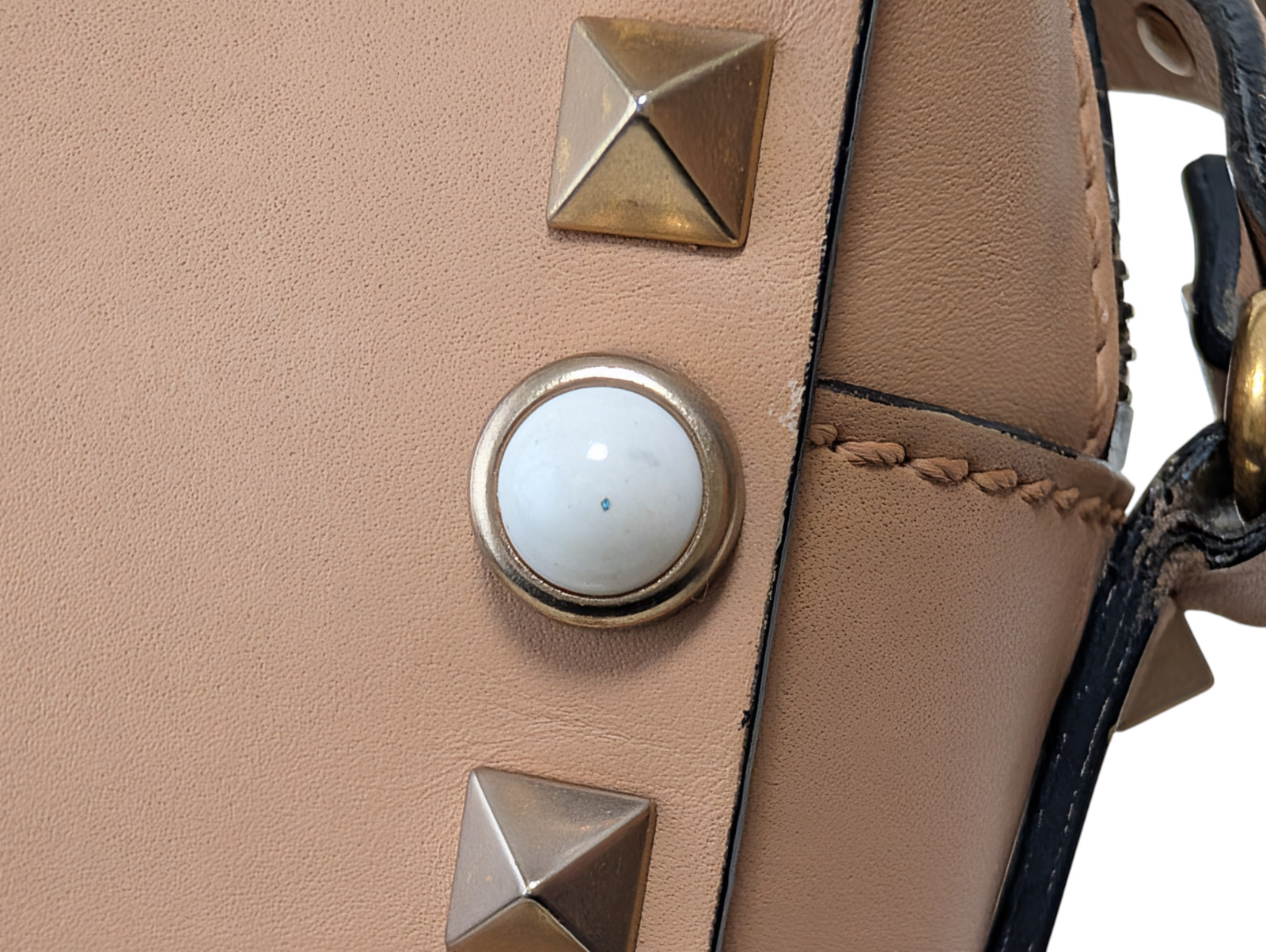 Valentino Garavani Shoulder Bag Purse Rock Studs Leather Beige