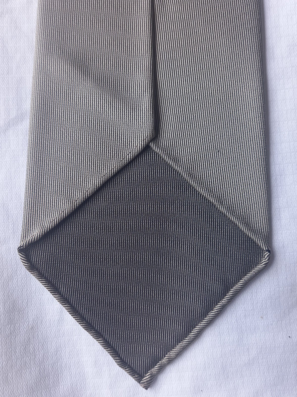 GRAY SOLID COLOR TIE BRAND: HÈRMES, FRANCE