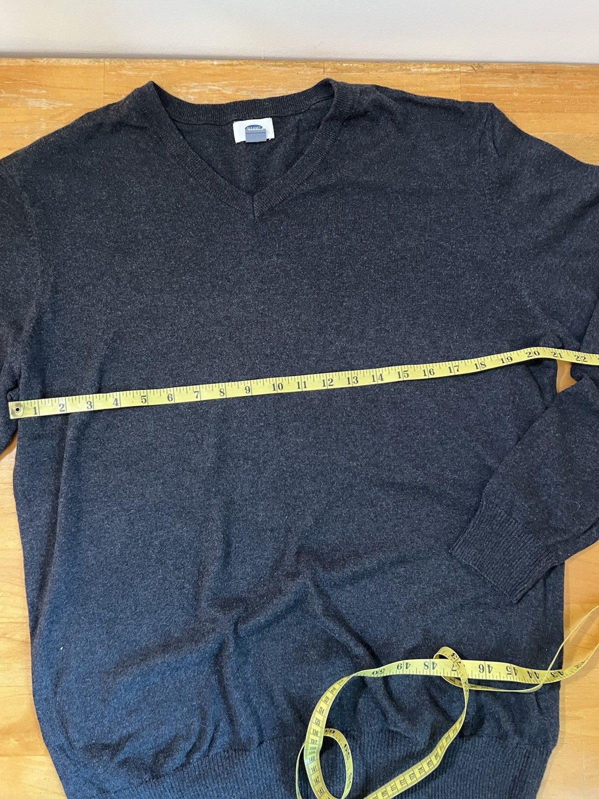 Old Navy Mens Large Charcoal Gray V Neck Pullover Sweater Long Sleeve Classic