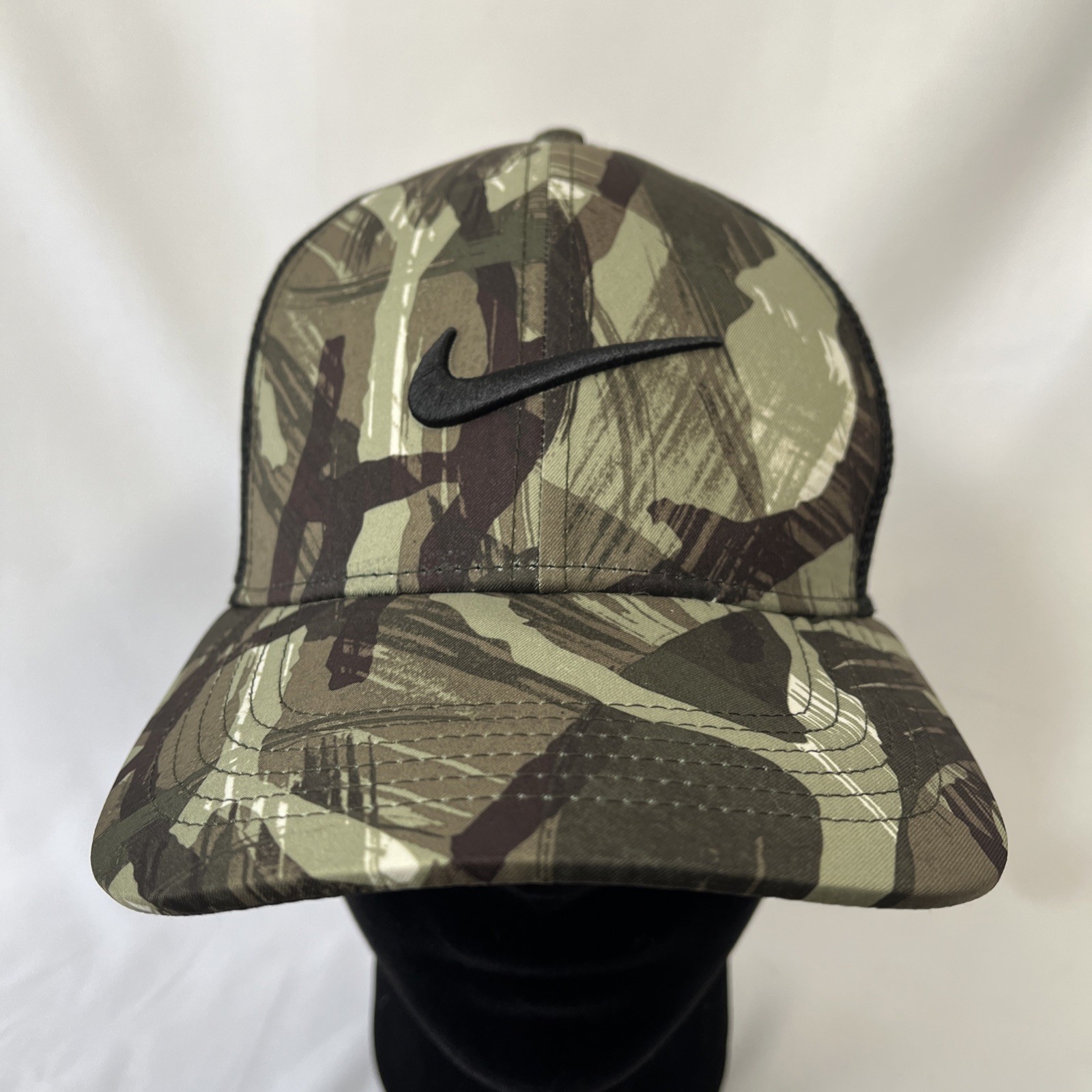 Nike Legacy91 Dri-FIT AeroBill Camo Training Cap 6 Panel Military-Inspired Hat