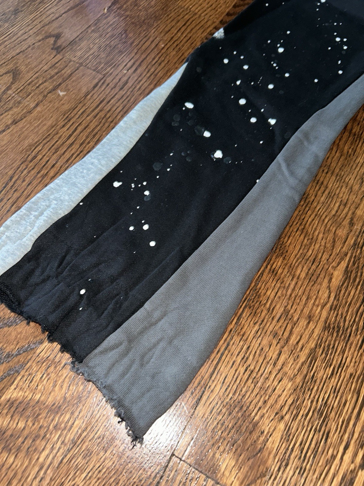 Gallery Dept – Black Logo Print Paint Splash Flare Sweatpants Size: Small (kids)